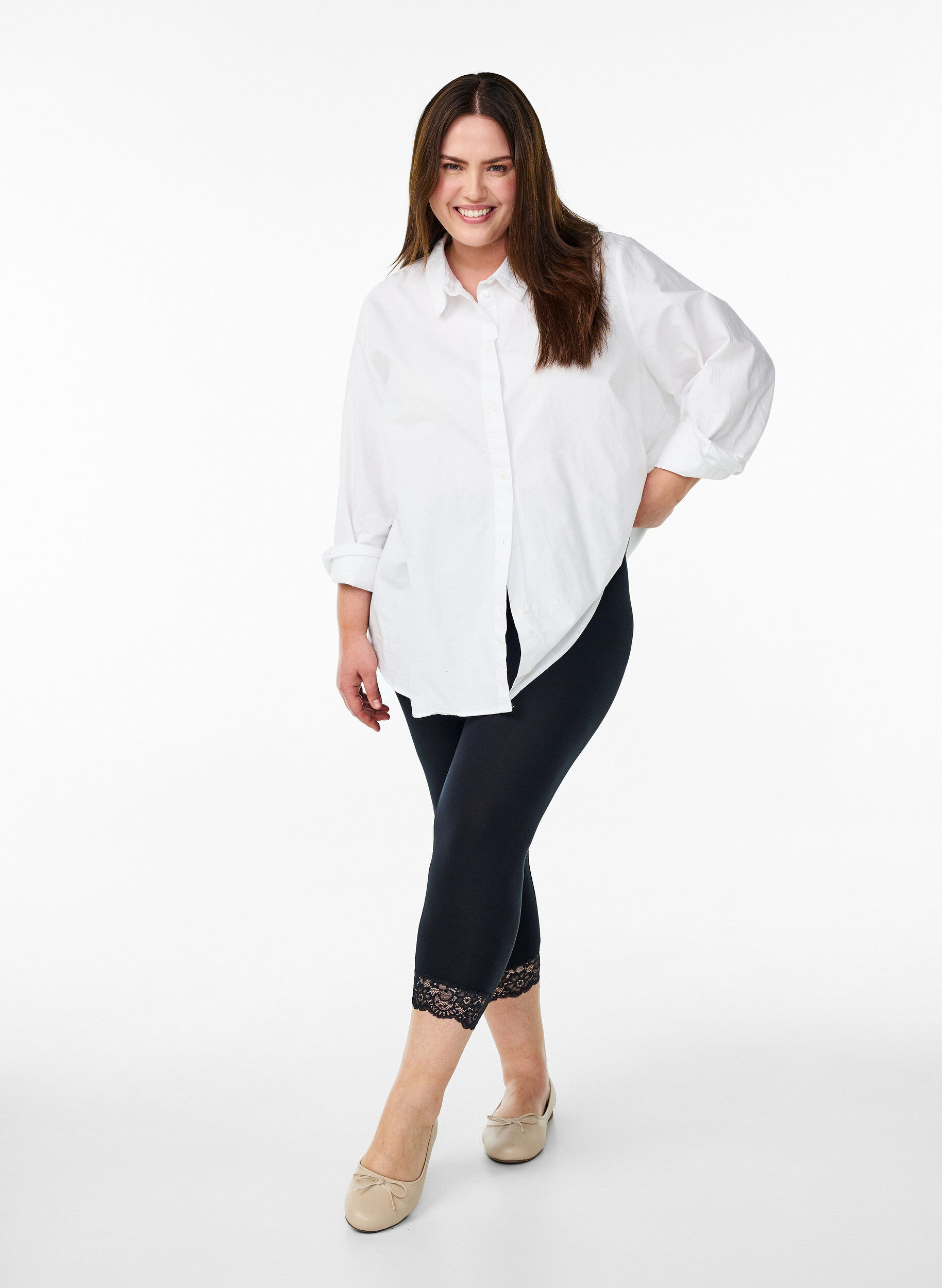 Zizzi Basic 3/4 legging met kanten randje, Zwart, Model image number 1