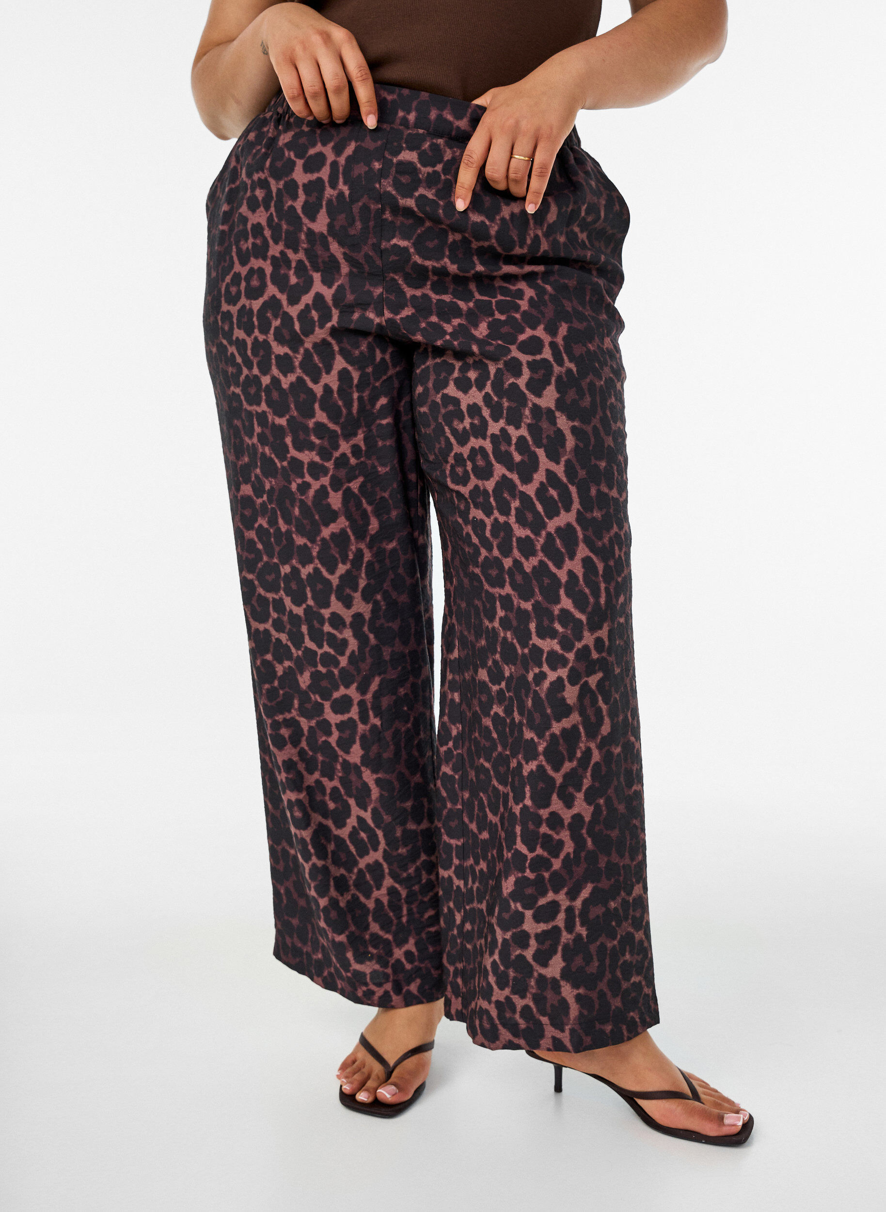 ZizziViscose broek met elastische taille en rechte pijpen, Bruin, Model image number 2