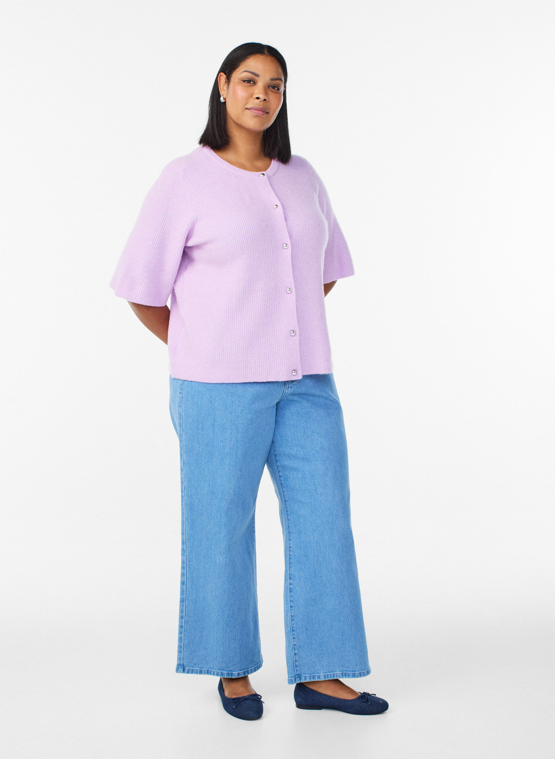 Zizzi Gebreid vest met korte mouwen en glanzende knoopjes, Paars, Model image number 1