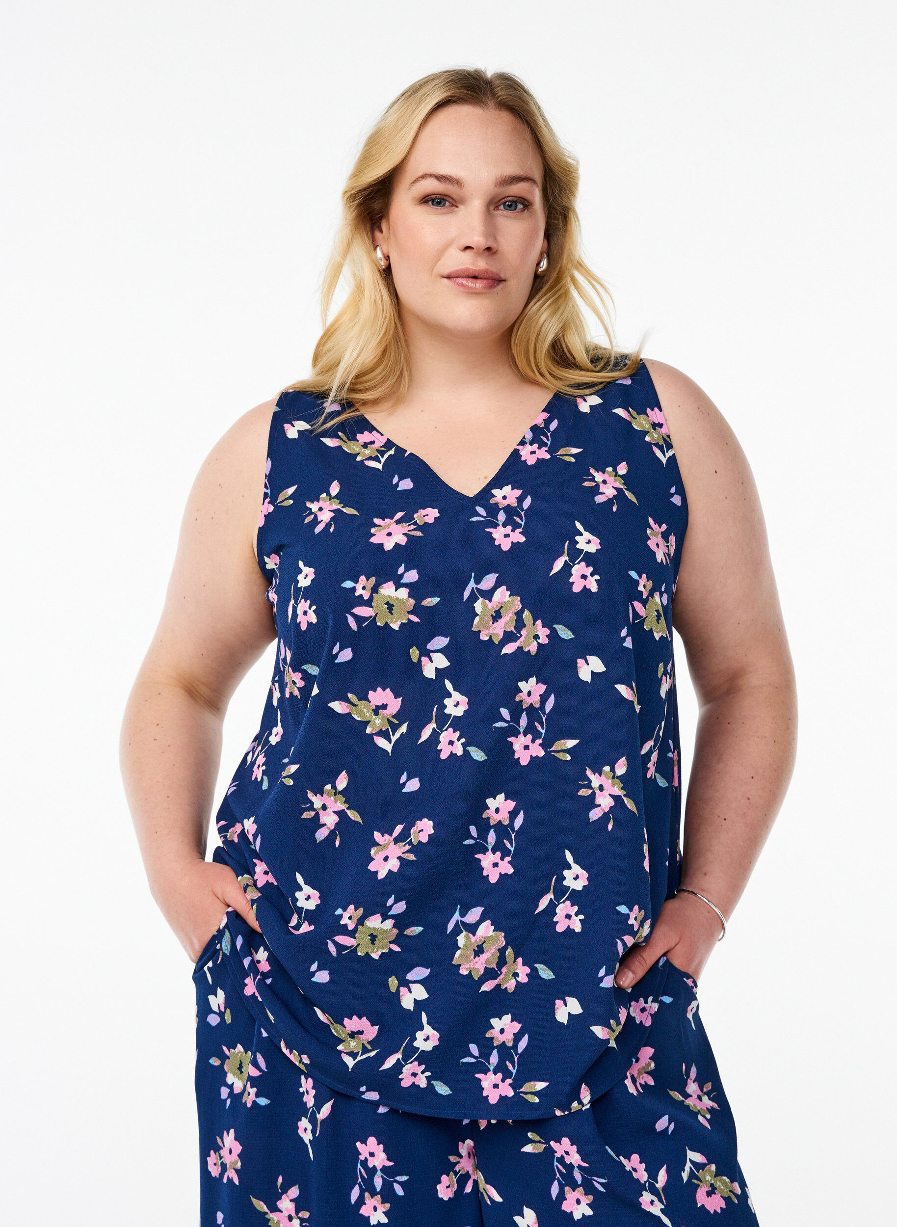 ZizziTop met print en V-hals, Blauw, Model image number 0