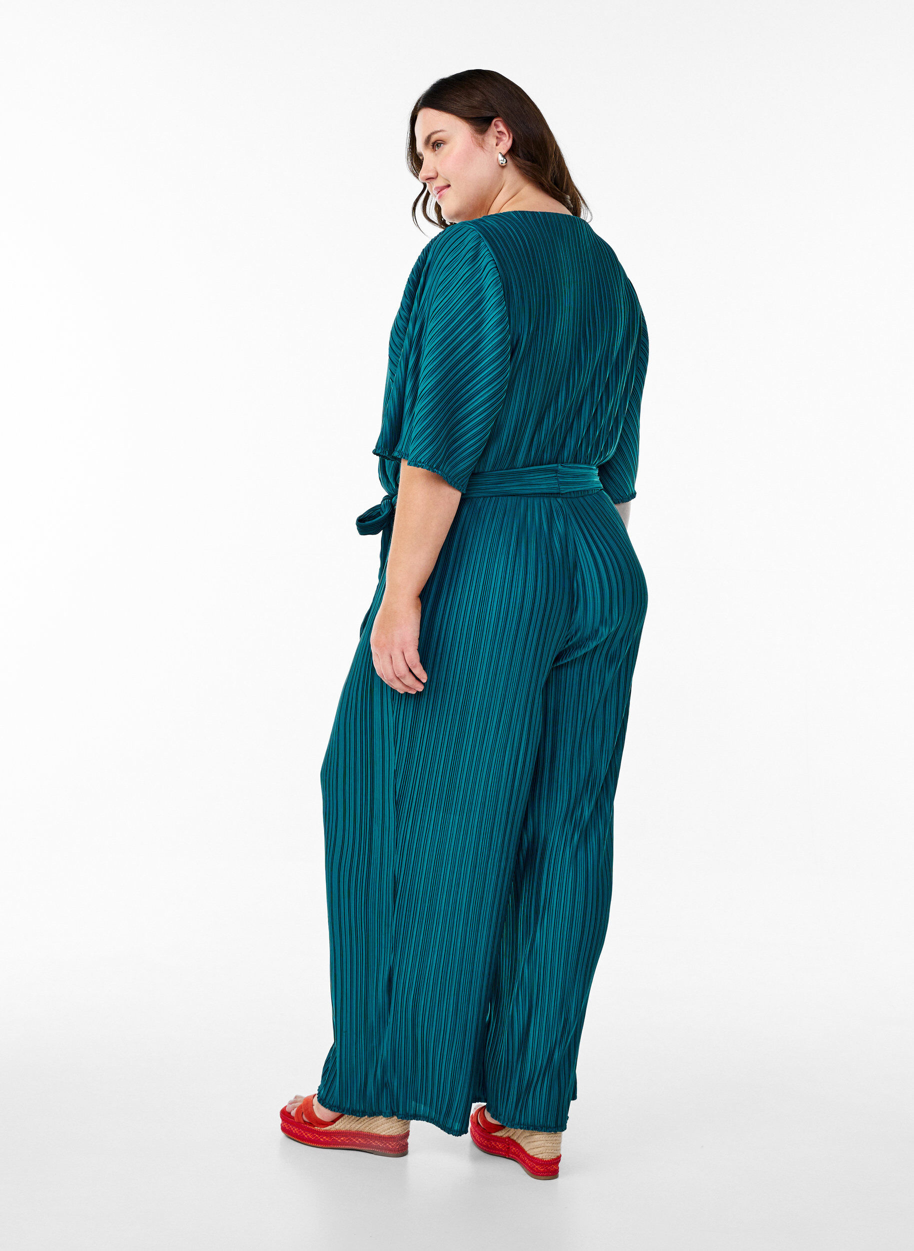 Zizzi Geplooide jumpsuit met strik en wijde mouwen, Blauw, Model image number 1