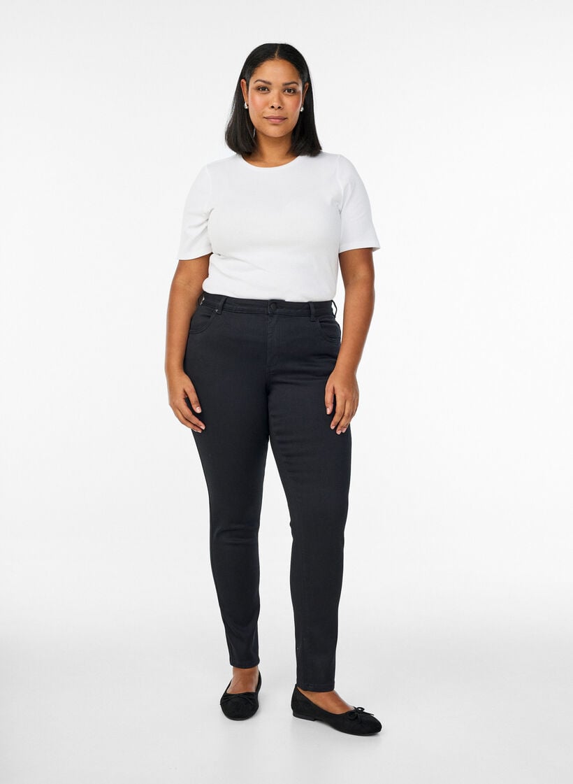 Slim fit Emily jeans met normale taille, Zwart, Model image number 0