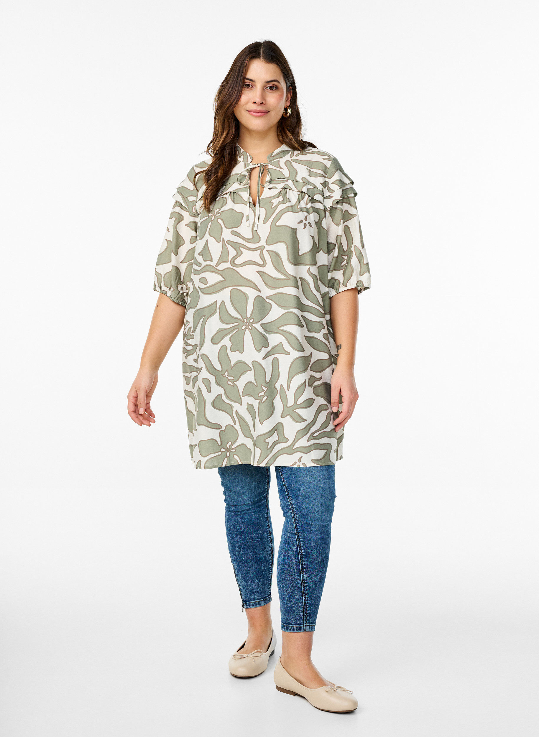Zizzi Viscose tuniek met print, Oil Green Grap. AOP, Model image number 2