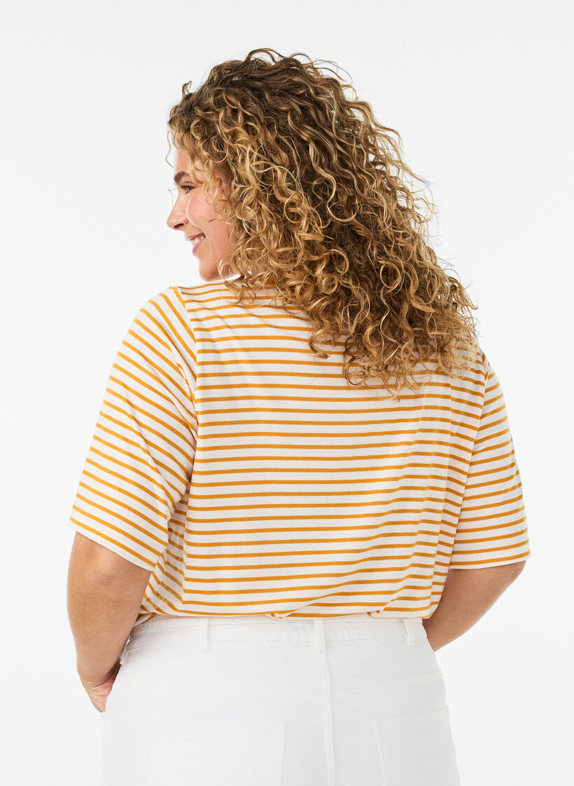 T-shirt met TENCEL&trade; Lyocell en strepen, Geel, Model image number 2
