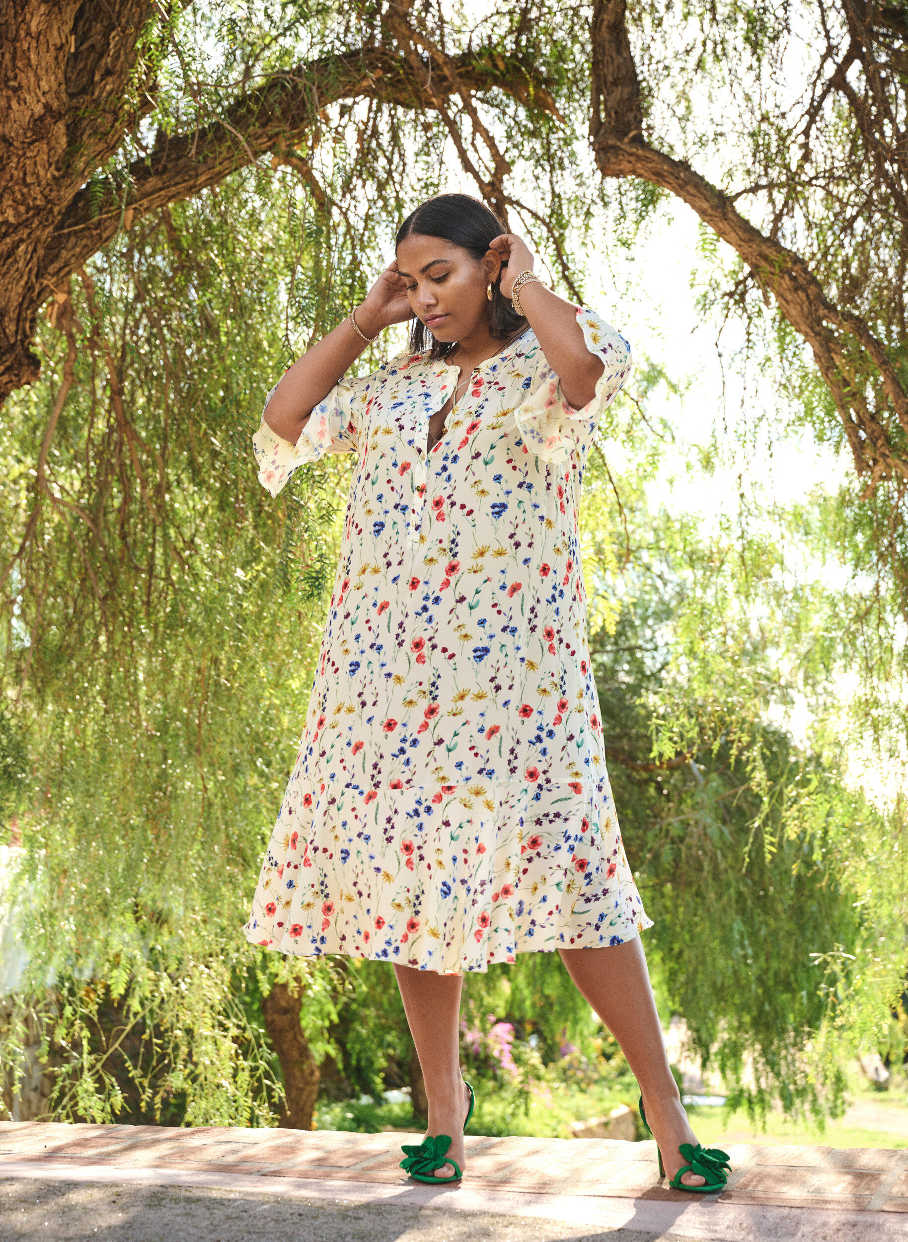 Zizzi Gebloemde midi-jurk met 3/4-mouwen, Blauw, Image image number 0