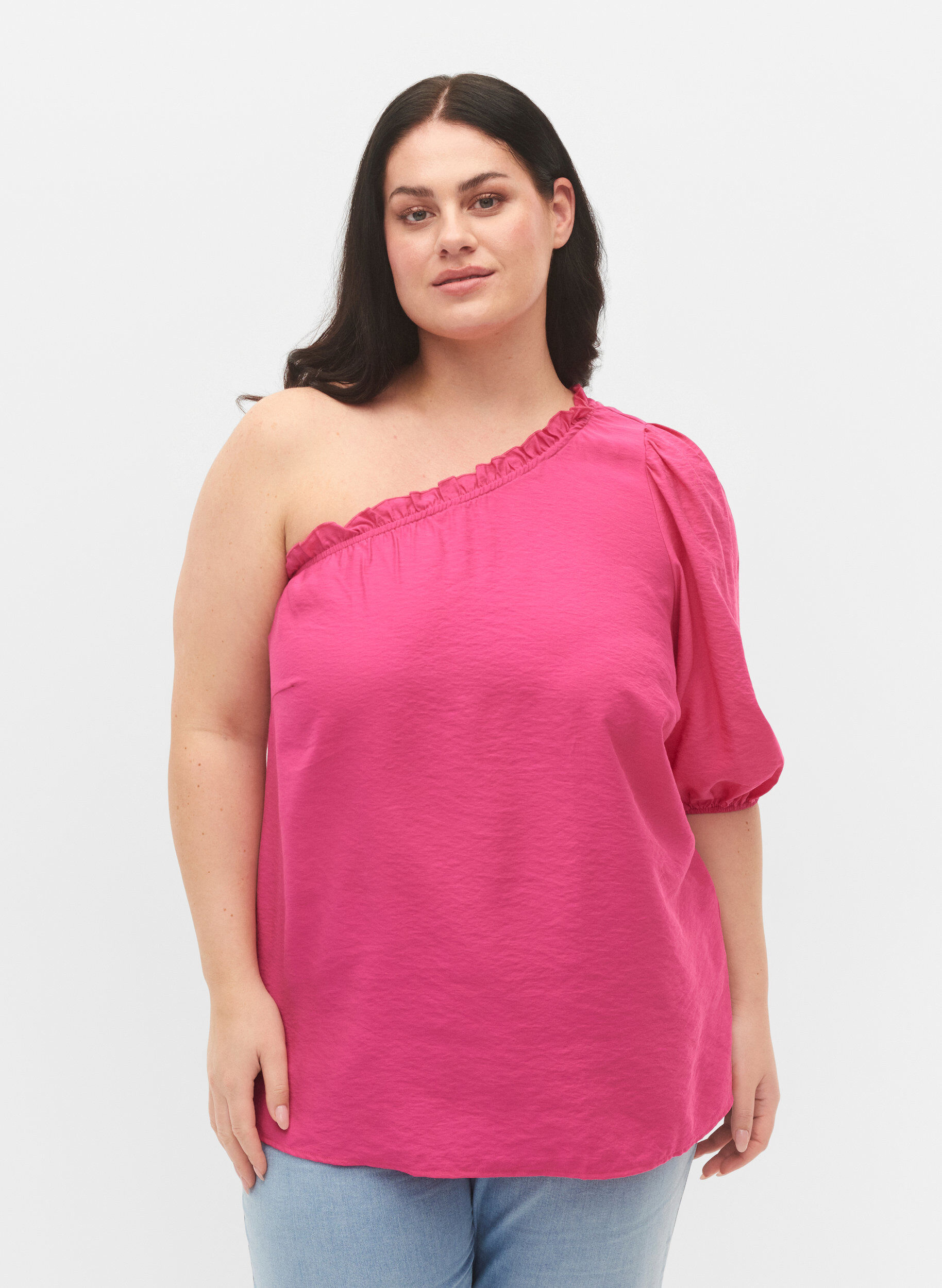Zizzi One-shoulder blouse in viscose, Roze, Model image number 0