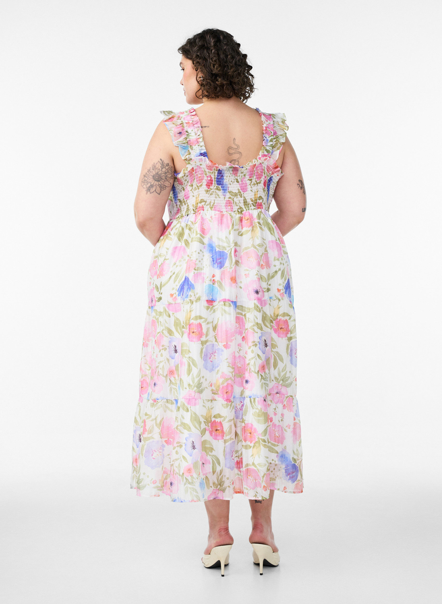 ZizziLange bloemenjurk in lyocell met ruches, Wit, Model image number 1