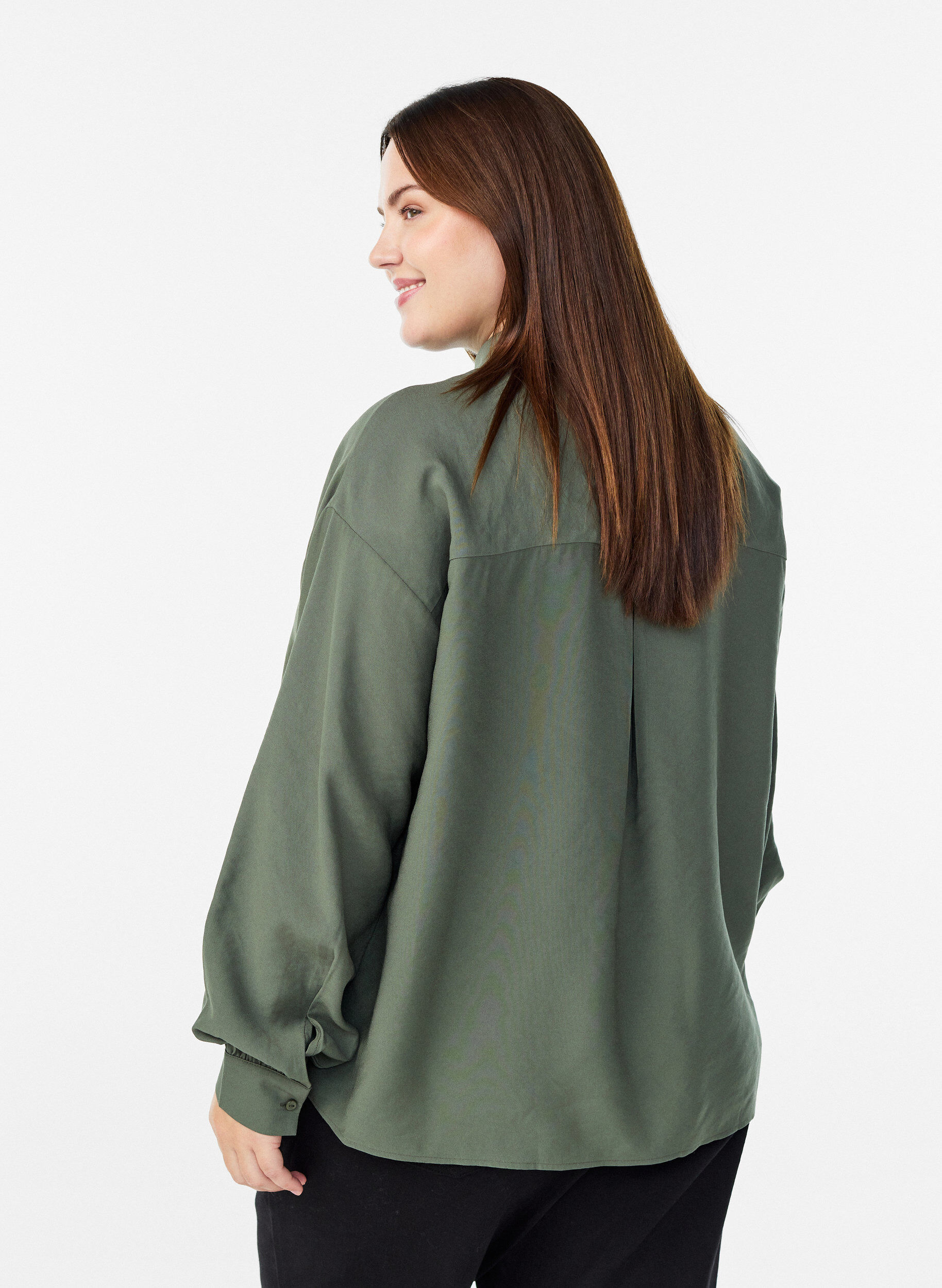 Zizzi Blouse met knoopdetail op de rug, Groen, Model image number 2