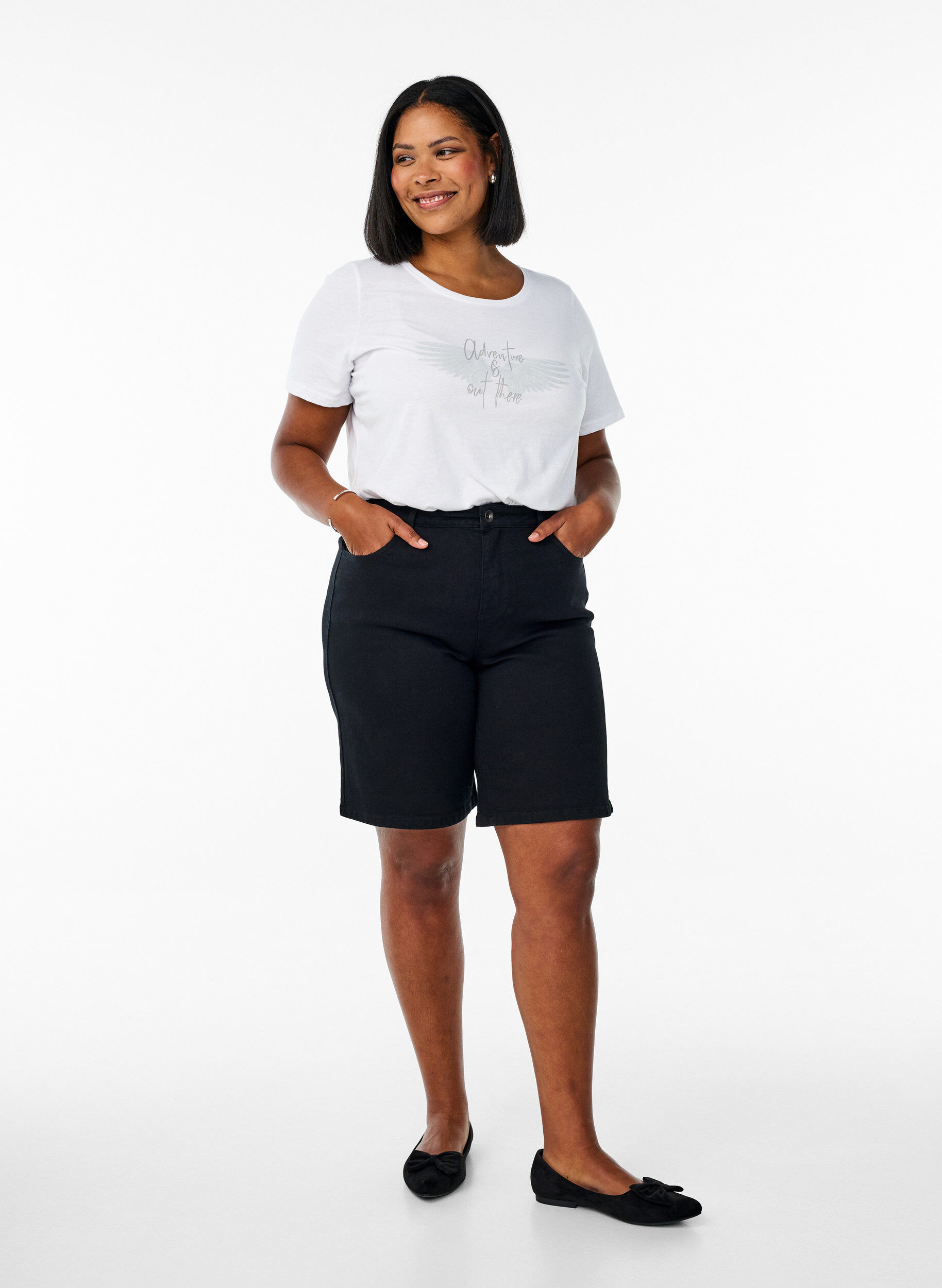 Zizzi Losse denim shorts met hoge taille, Zwart, Model image number 1