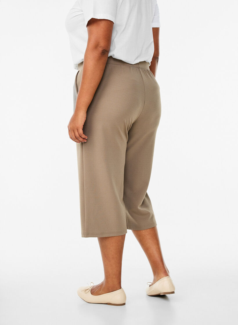 FLASH - Hoog getailleerde kniebroek met losse pasvorm, Bruin, Model image number 1