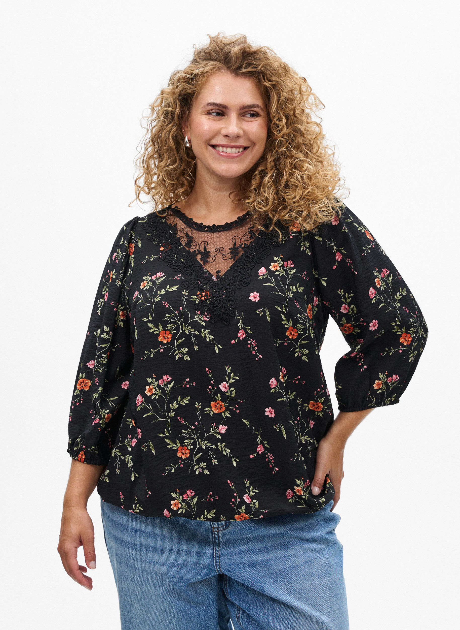 ZizziBlouse met 3/4 mouwen en kantdetails, Zwart, Model image number 0