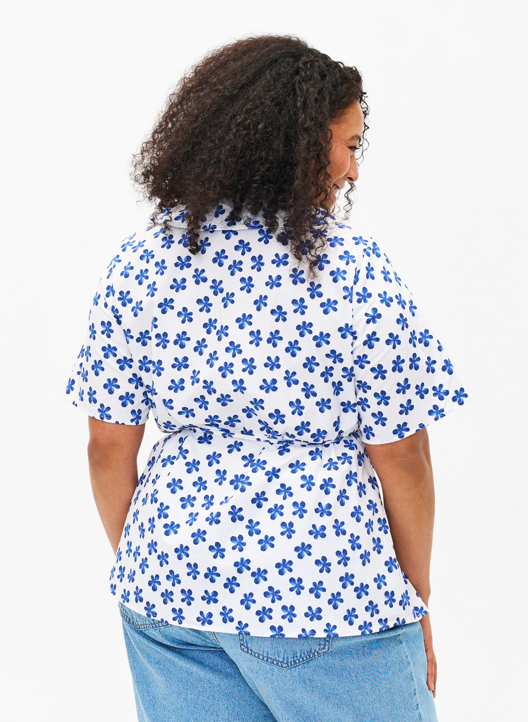 Zizzi Katoenen wikkelblouse met bloemenprint, B.White/Small Flower, Model image number 1