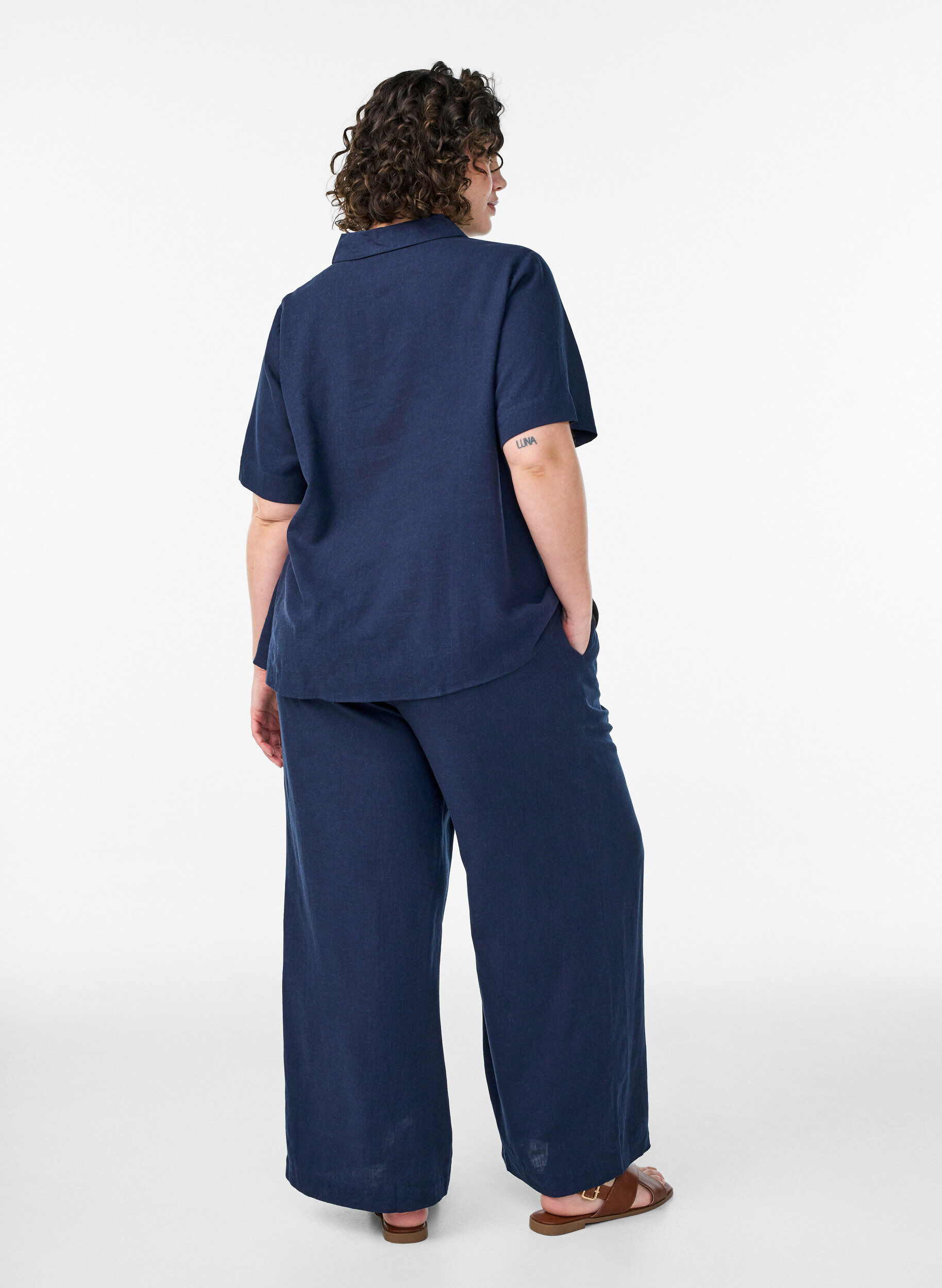 Zizzi Wijde linnen en viscose broek, Blauw, Model image number 1