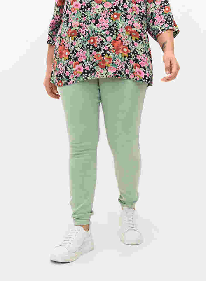 Super slim fit Amy jeans met hoge taille, Frosty Green, Model image number 2