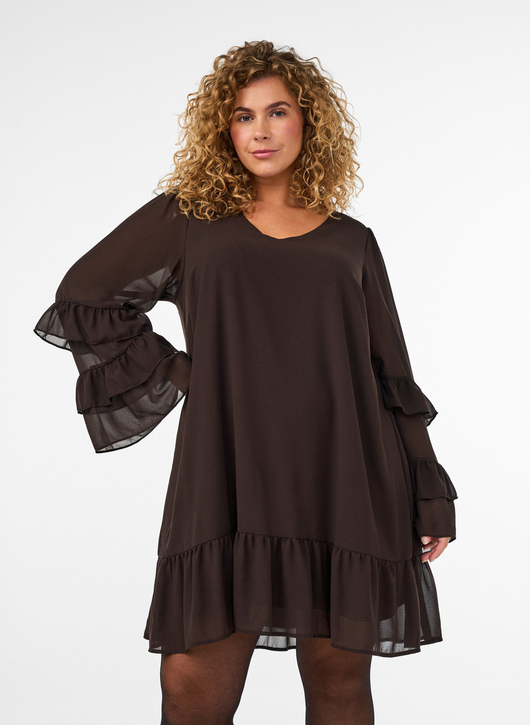 ZizziKorte jurk met transparante ruchesmouwen, Bruin, Model image number 0