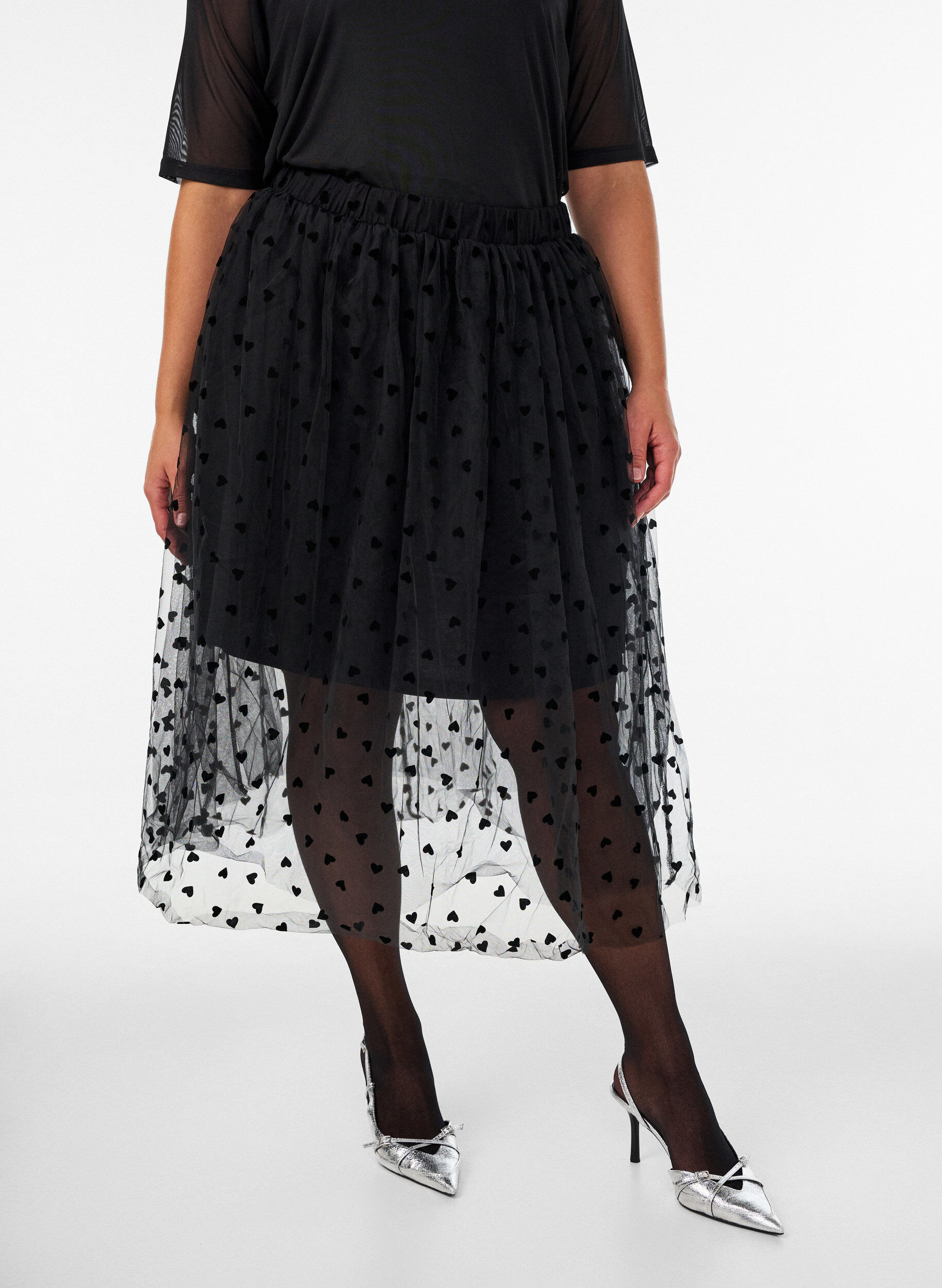 ZizziMidi-tule rok met hartjes, Zwart, Model image number 0