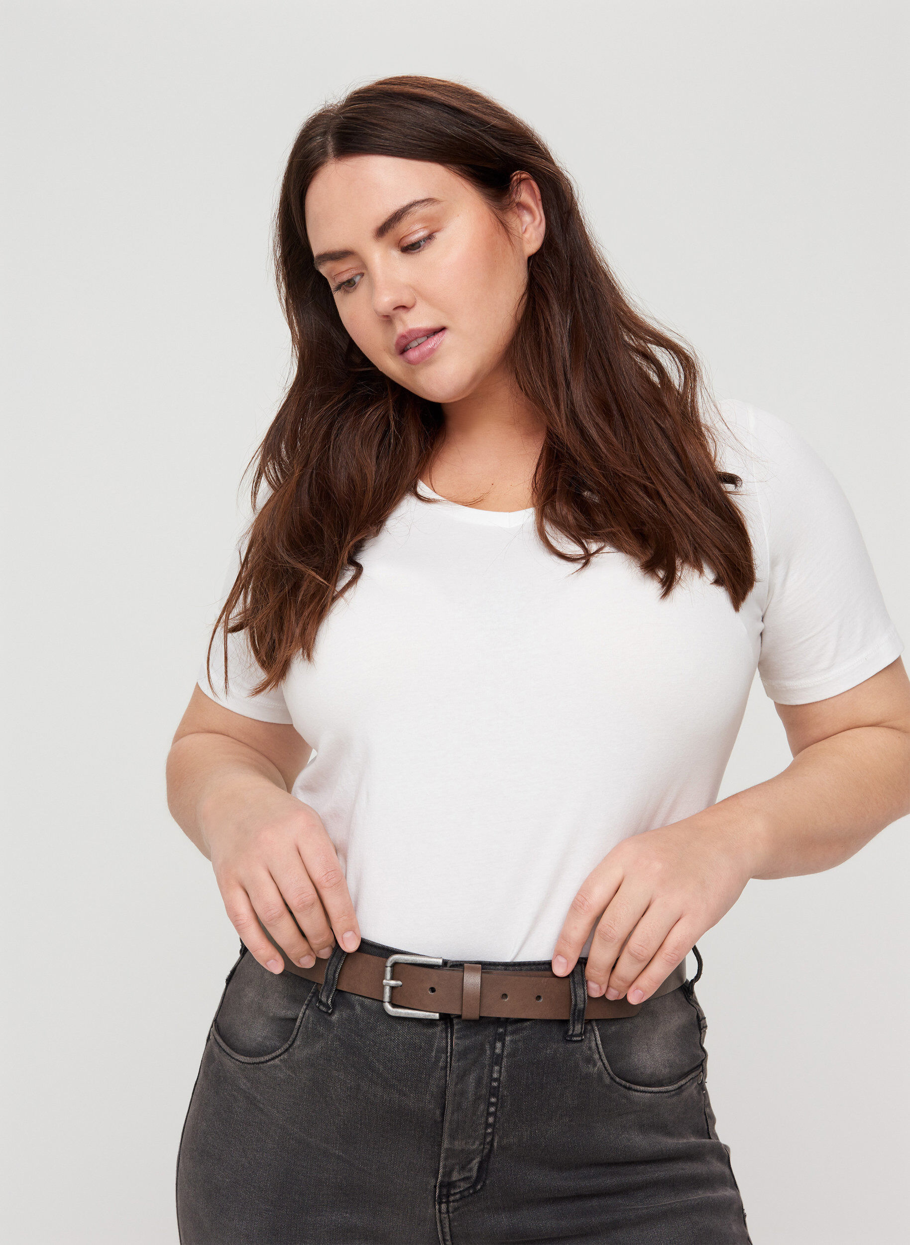 Zizzi Bruine riem in imitatieleer, Bracken, Model image number 1