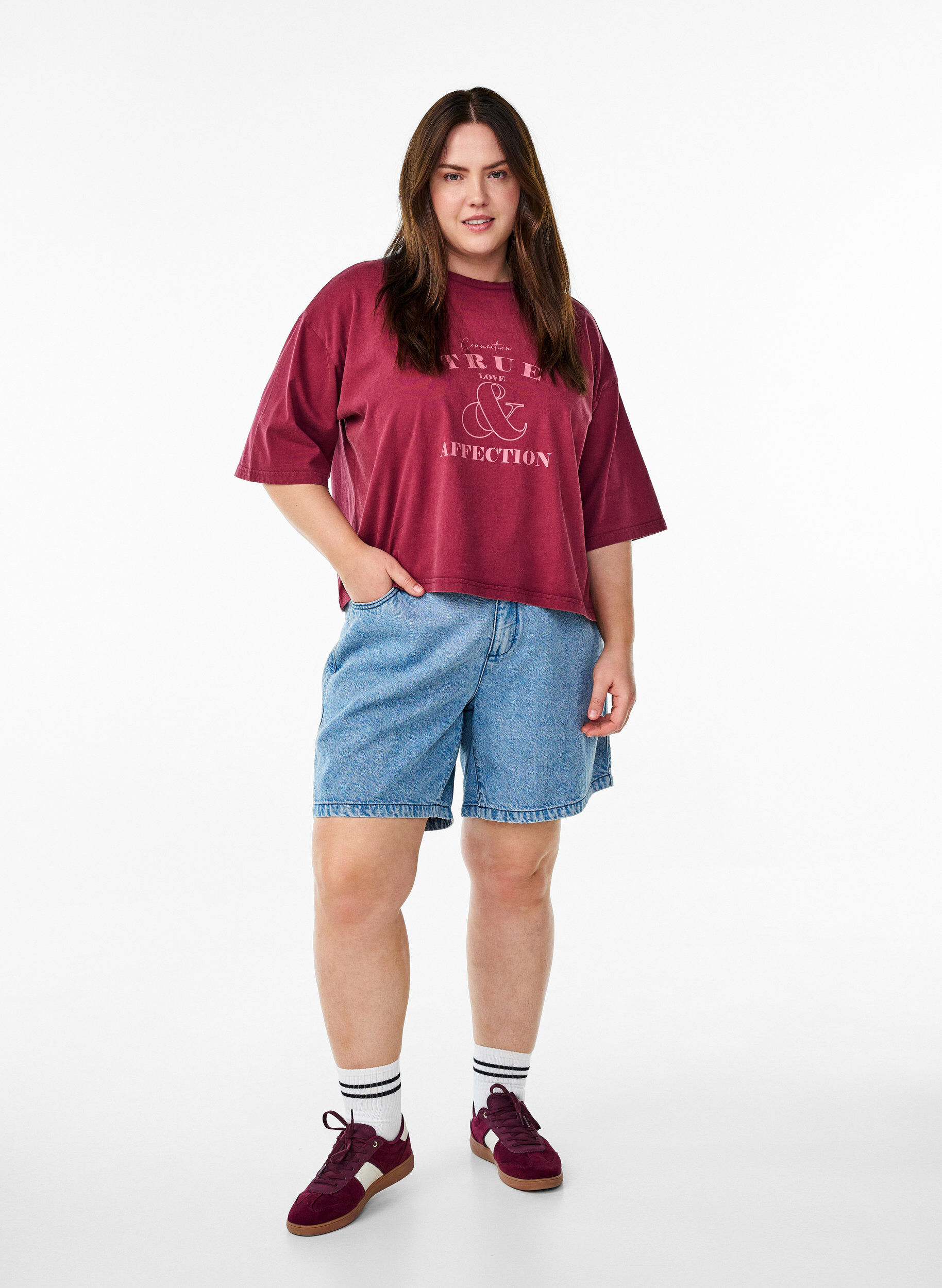 Zizzi Kort T-shirt met een losse pasvorm, Donker Bordeaux, Model image number 1