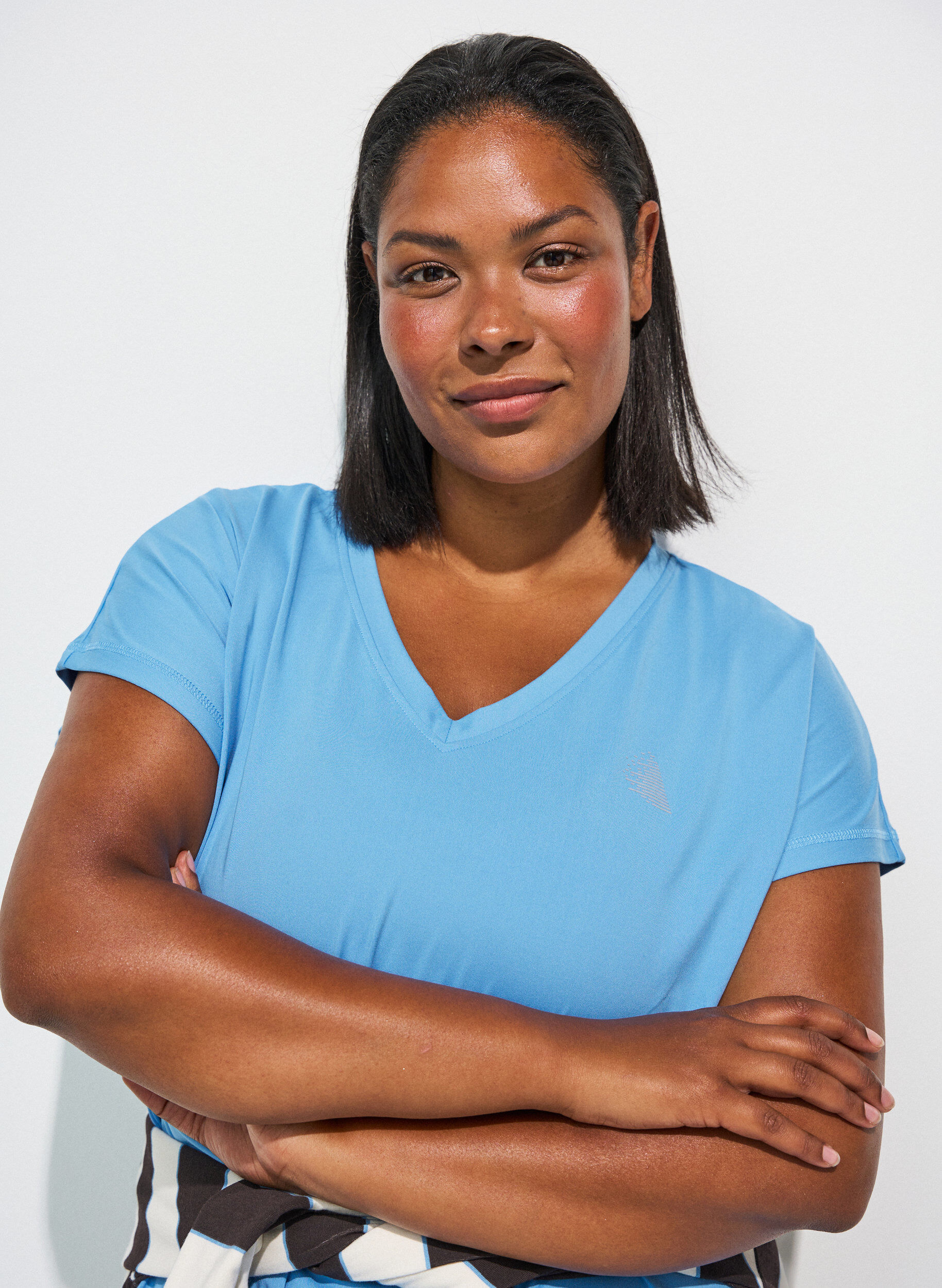 ZizziLosvallend trainings-T-shirt met V-hals, Blauw, Model image number 3