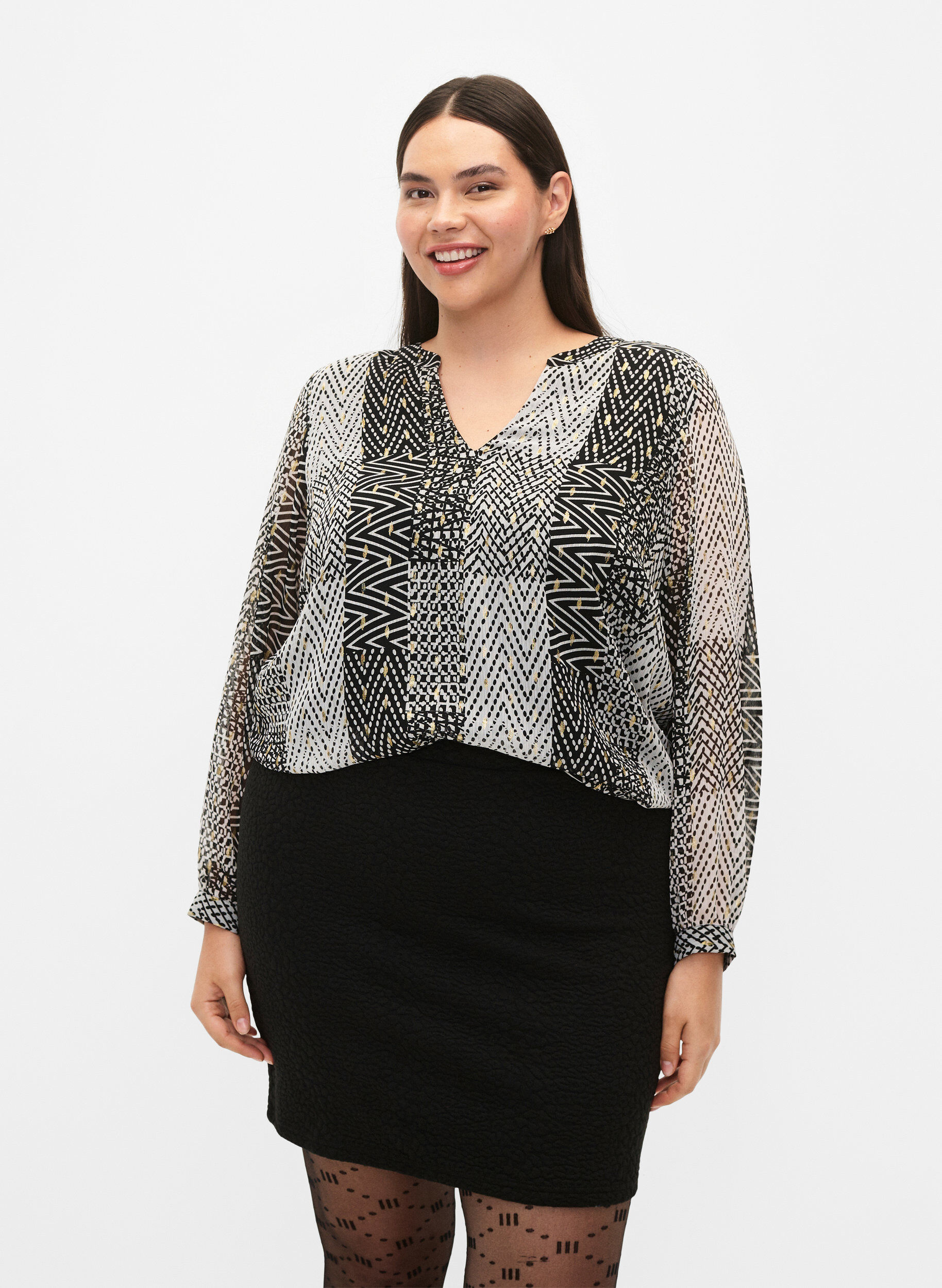 Zizzi Bedrukte blouse met V-halslijn, Zwart, Model image number 0