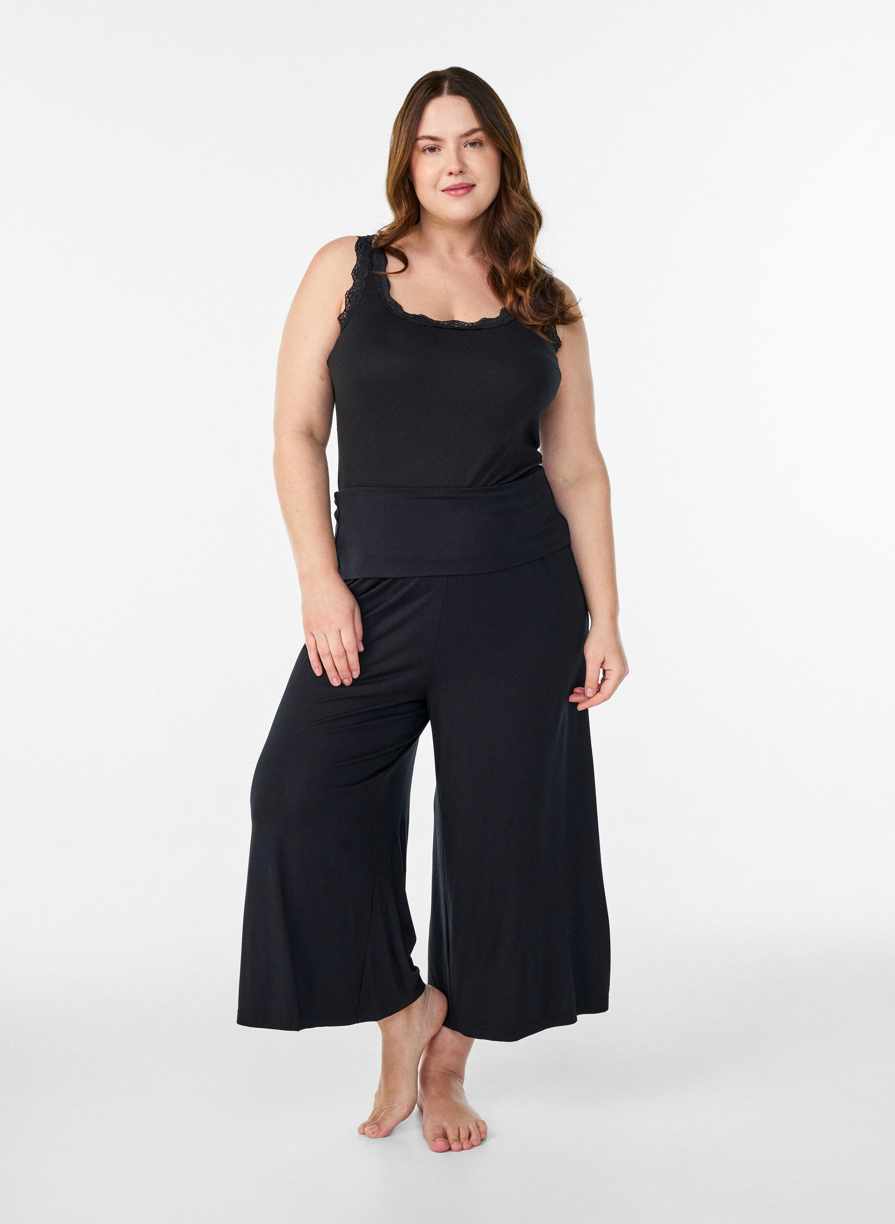 Zizzi Jersey culotte broek met hoge taille, Zwart, Model image number 0