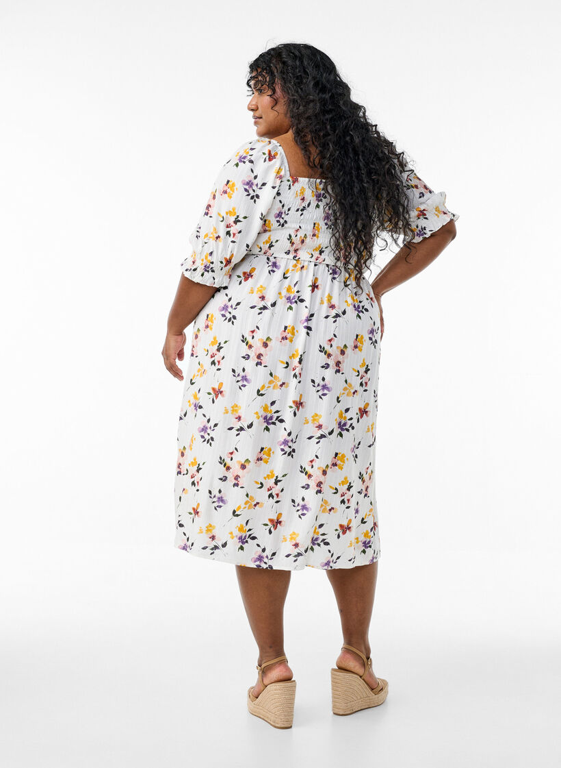 Gebloemde viscose midi-jurk met smock, Wit, Model image number 1