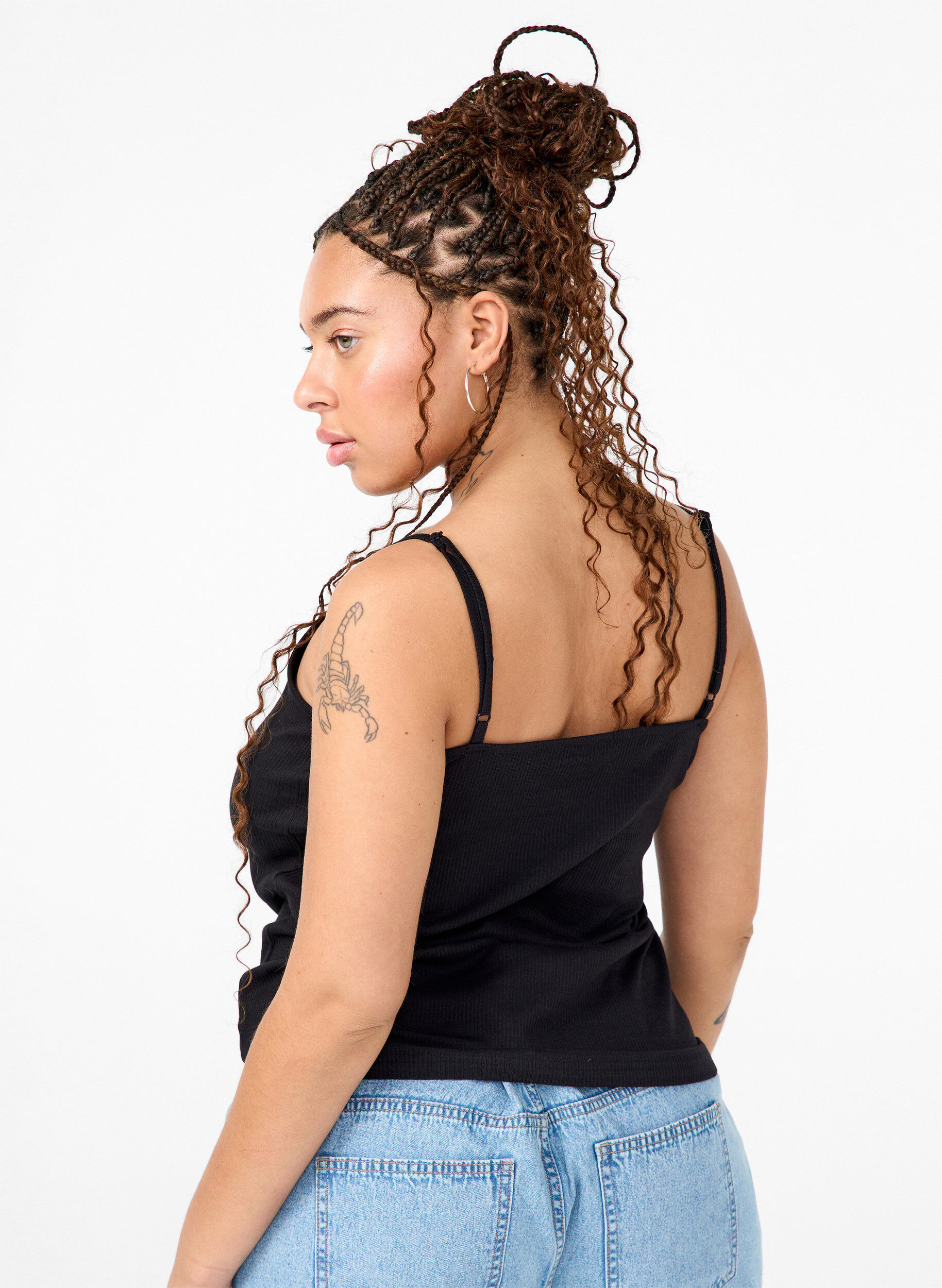 Zizzi Geribde top van biologisch katoen met kruisdetail, Black, Model image number 1