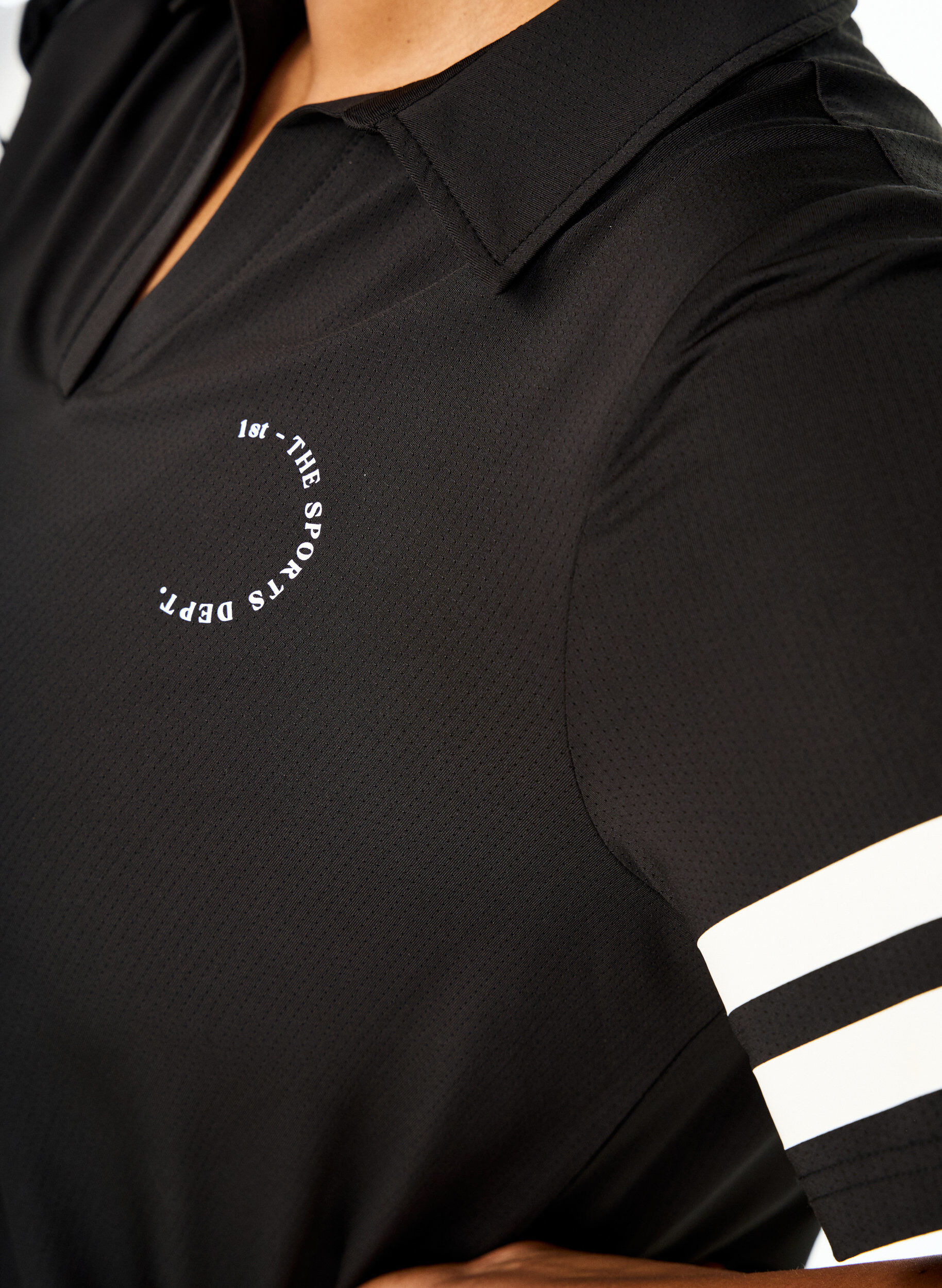 Zizzi Sportieve polo met streepdetails, Zwart, Model image number 3