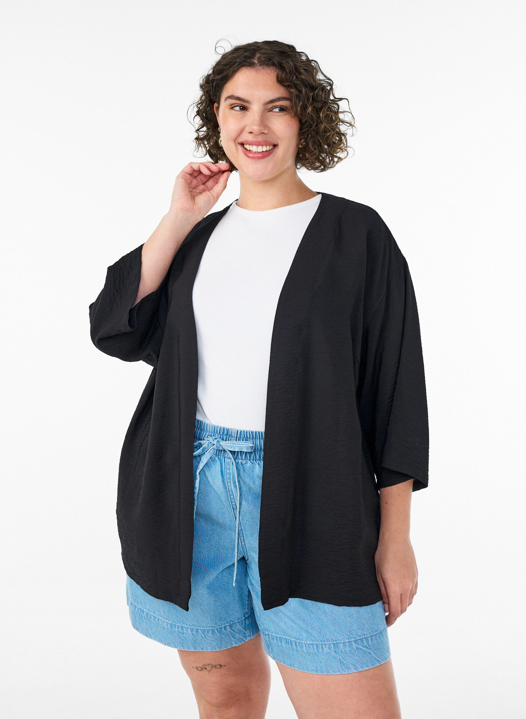 ZizziKorte viscose kimono met 3/4 mouwen, Zwart, Model image number 0