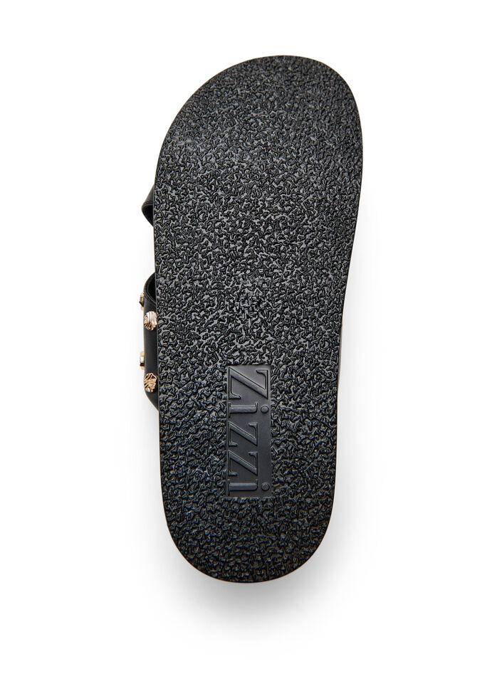 Sandaal met gekruiste bandjes en decoratieve studs, Zwart, Packshot image number 4