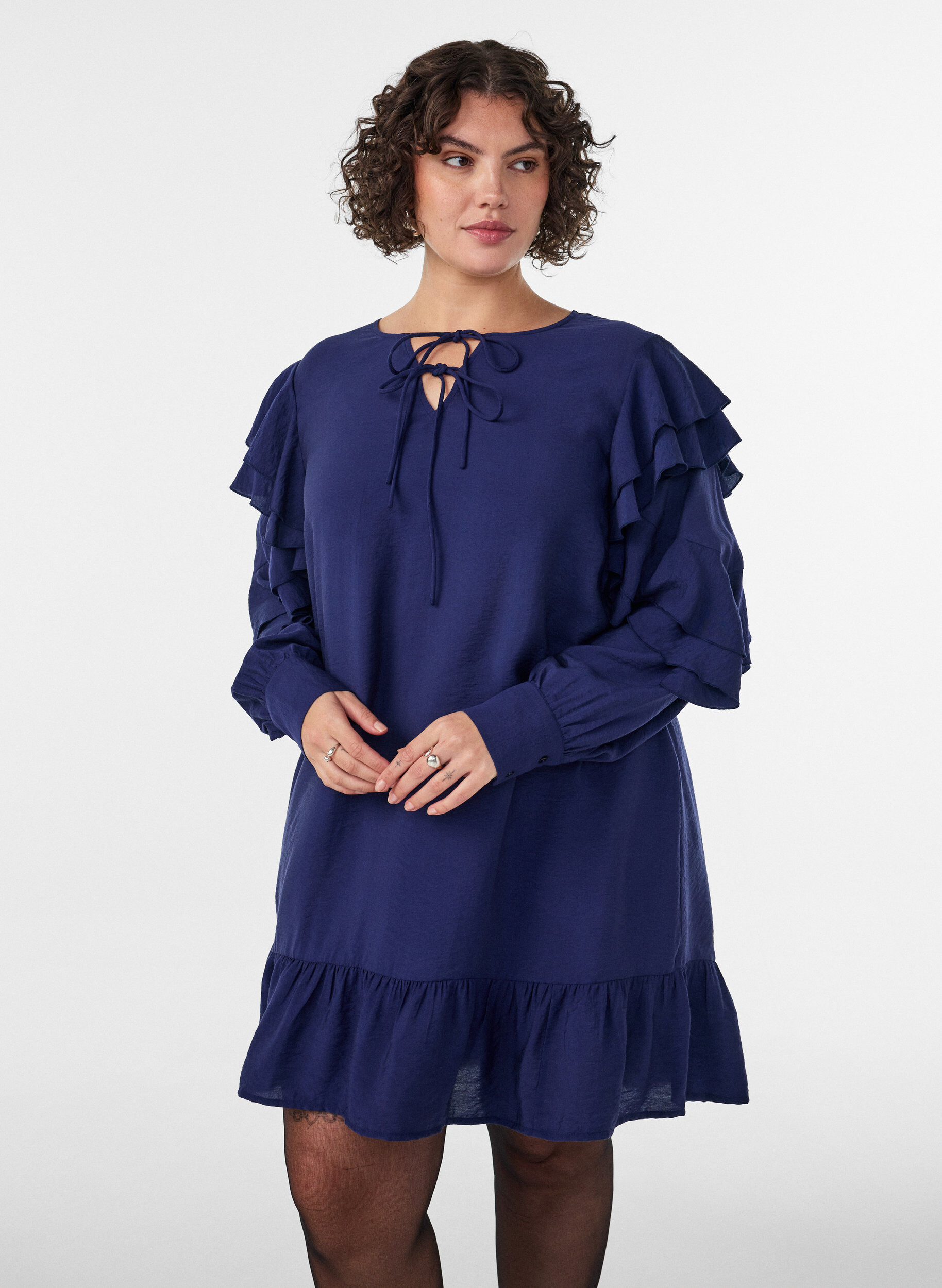 Viscose jurk met ruches en strikbandjes, Blauw, Model