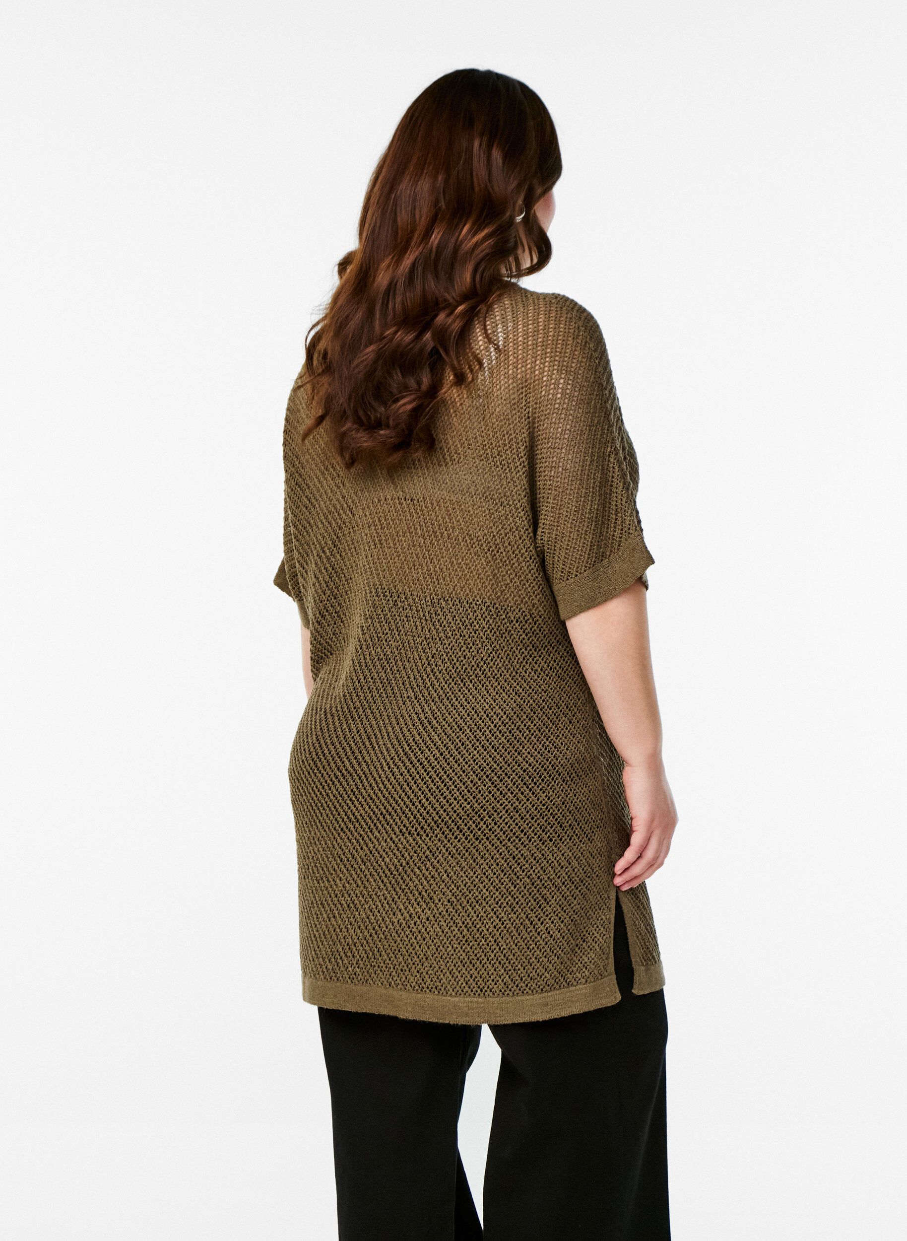 Zizzi FLASH - Gebreide blouse met korte mouwen en V-hals, Groen, Model image number 2