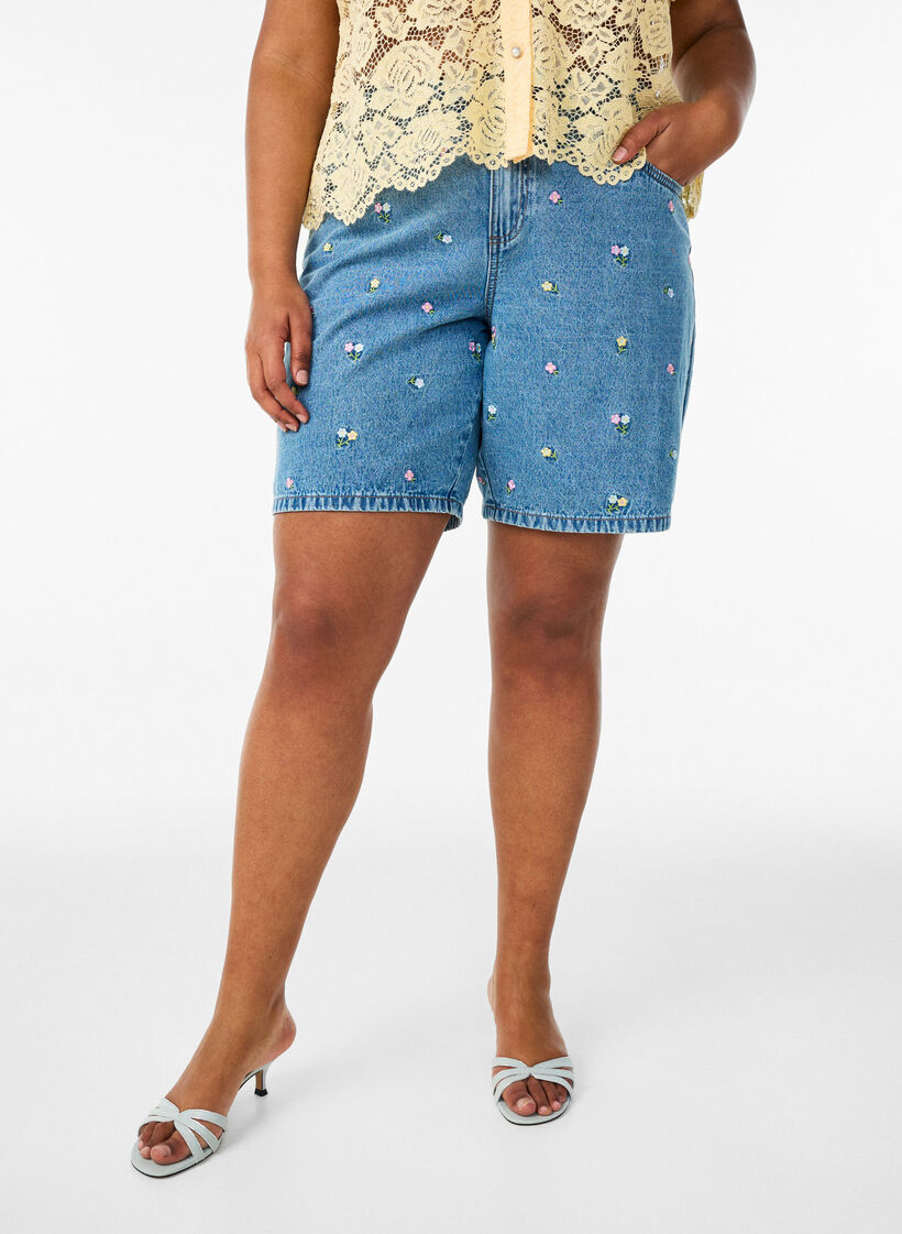 Denimshorts met geborduurde bloemen, Blauw, Model image number 3