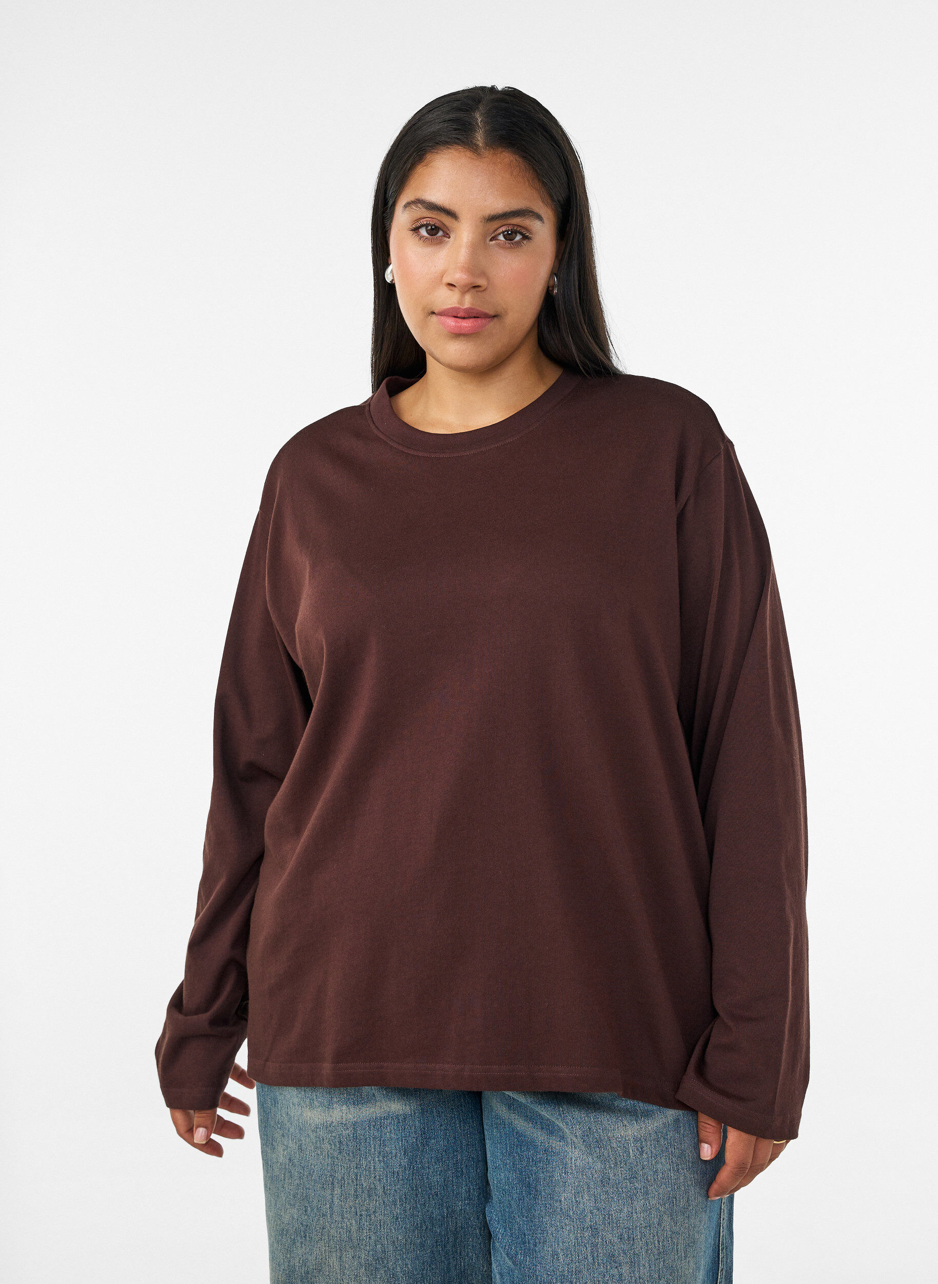 Basic T-shirt met lange mouwen, Bruin, Model