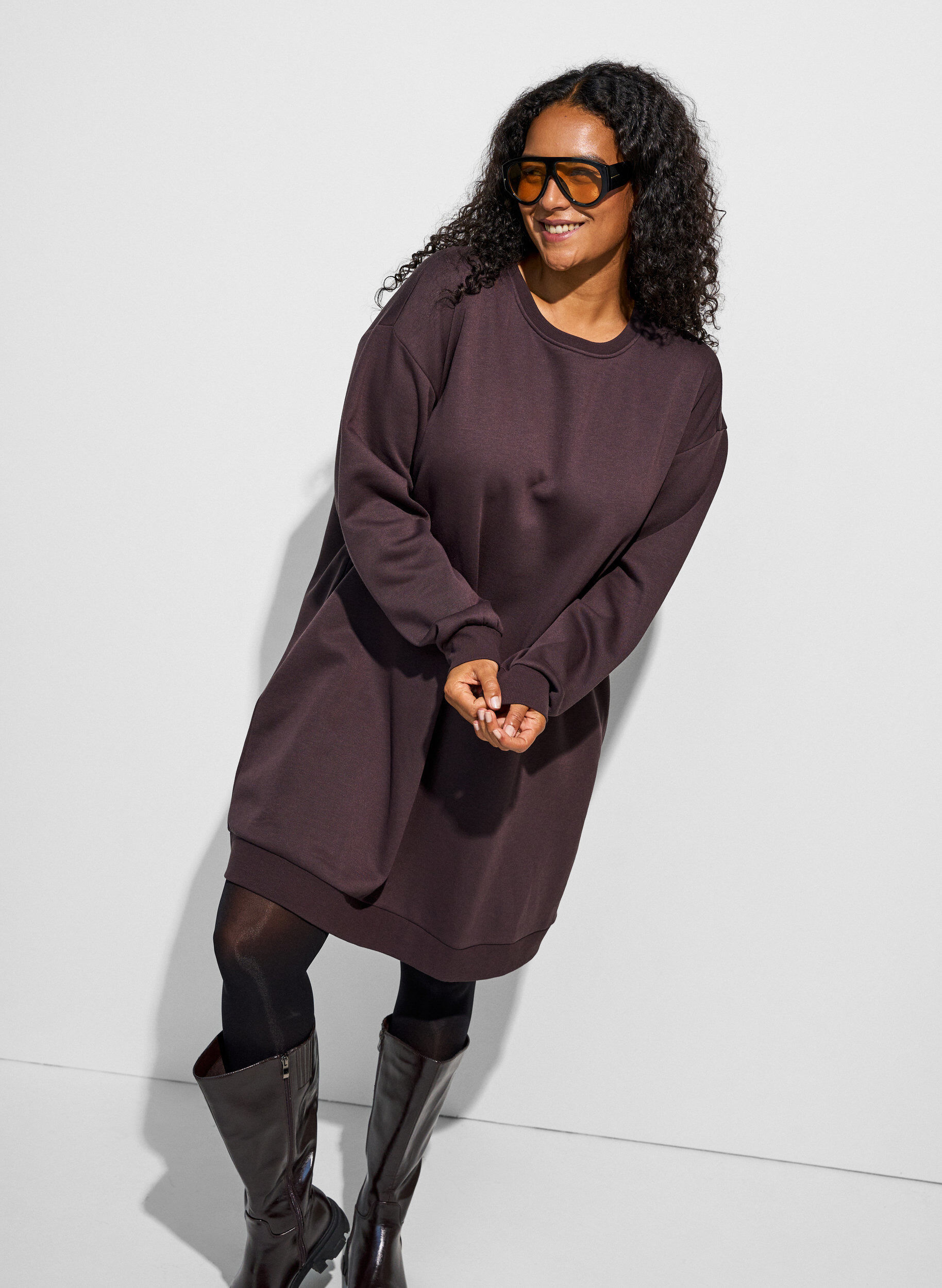 ZizziLosse sweatshirtjurk met zakken, Bruin, Model image number 0