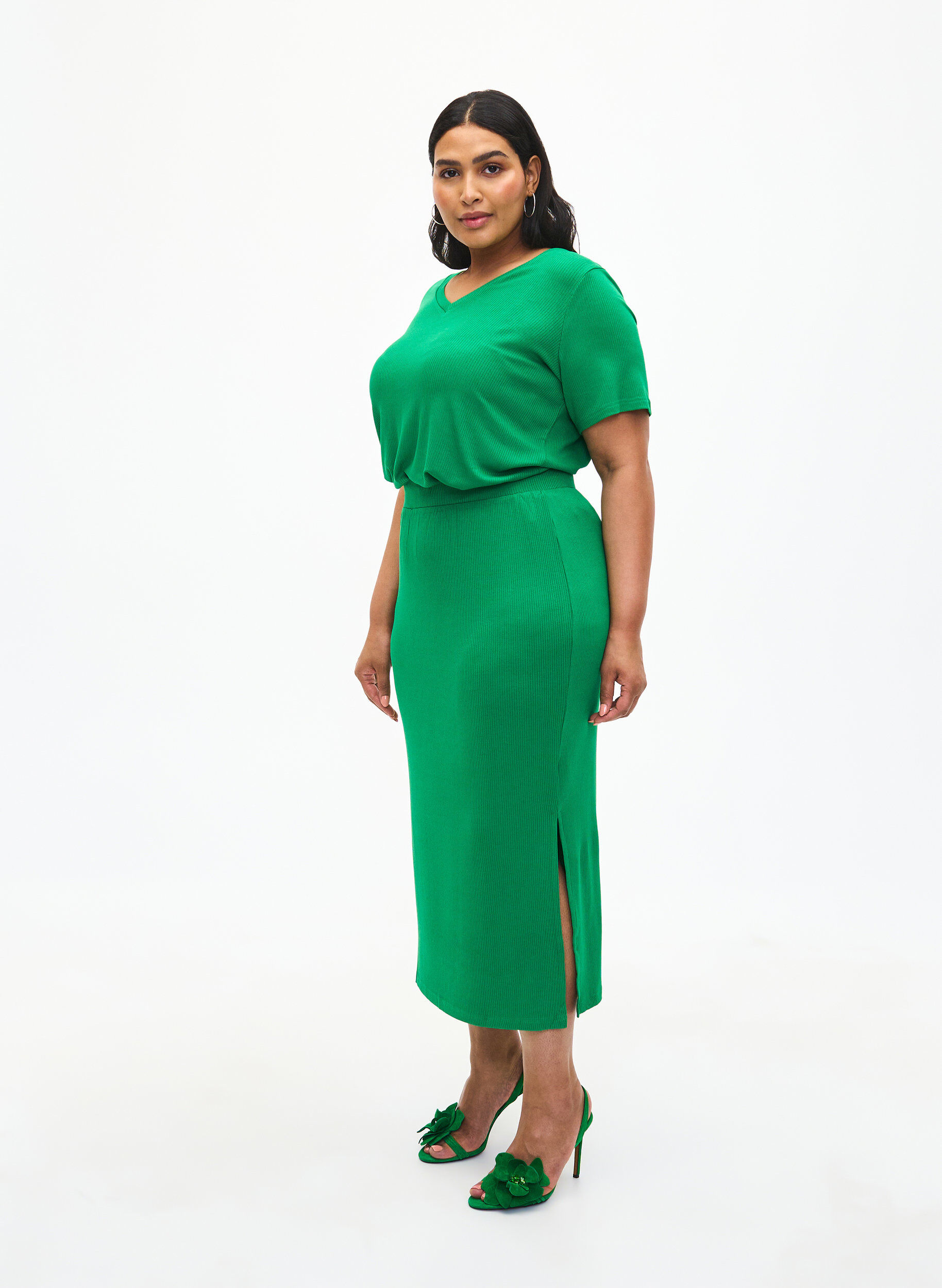 Zizzi Viscose midirok met slanke pasvorm, Groen, Model image number 0