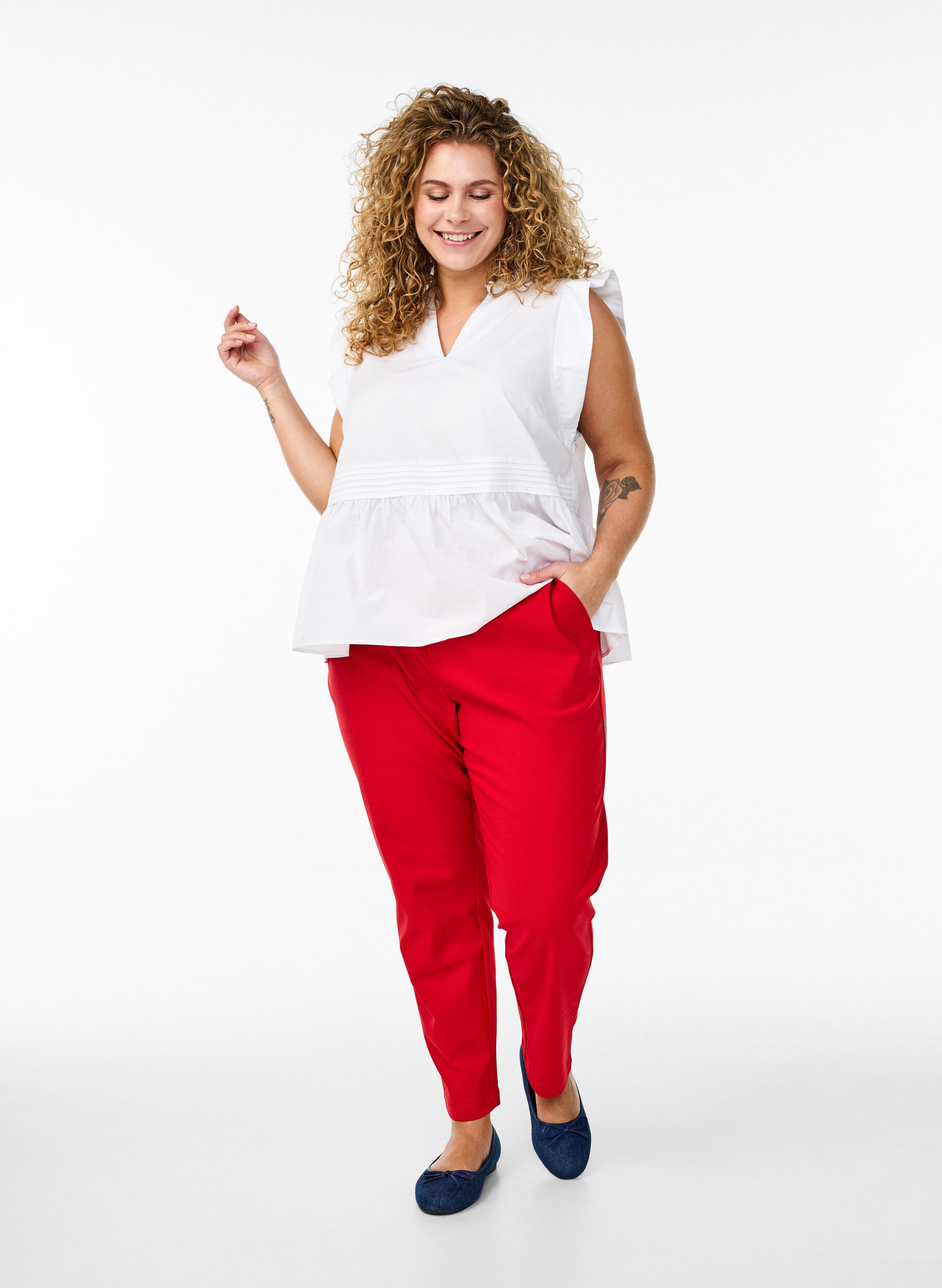Zizzi Broek met hoge taille en rechte pijpen, Rood, Model image number 0