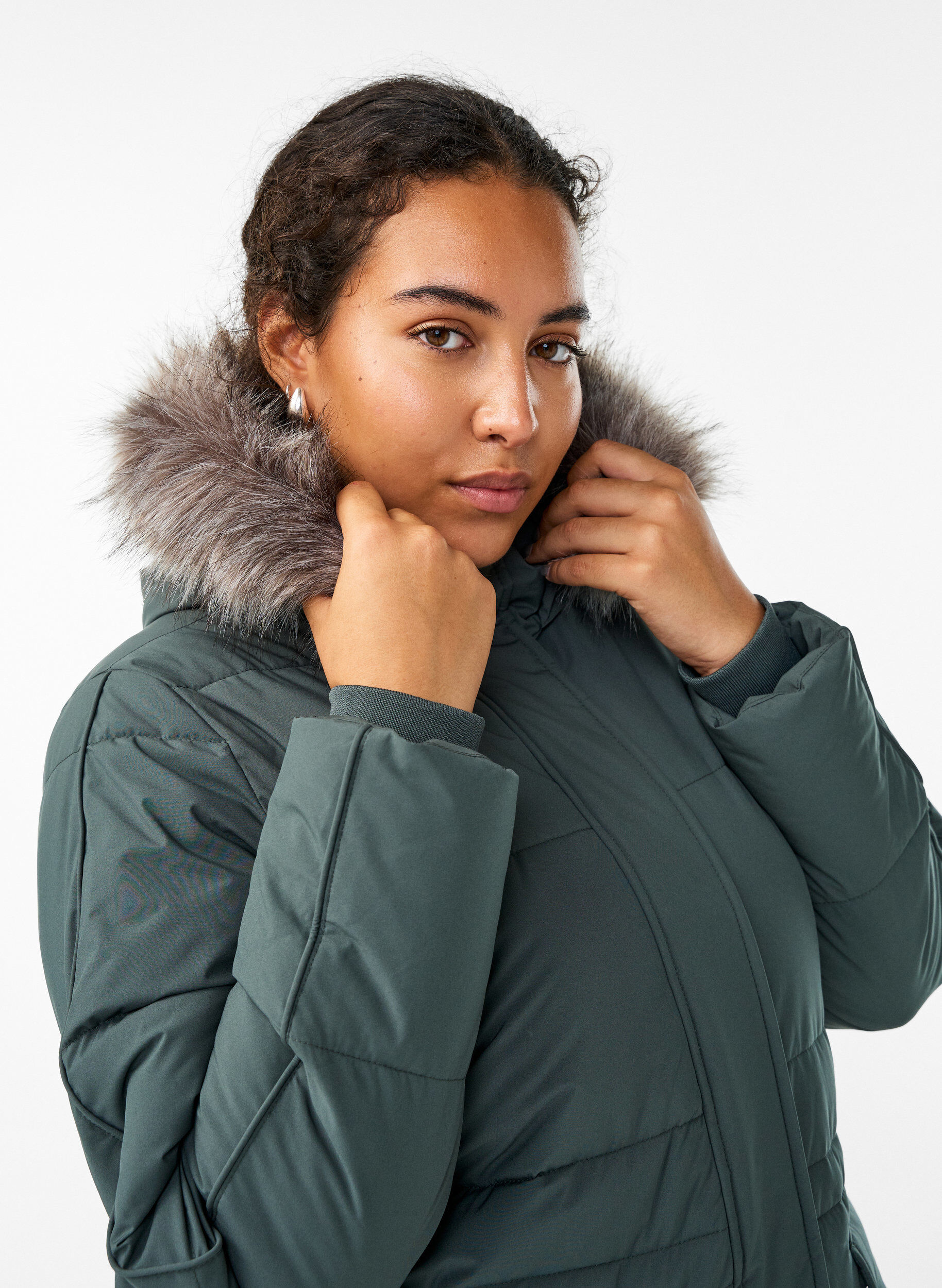 Zizzi Waterafstotende parka met imitatiebontkraag, Groen, Model image number 3