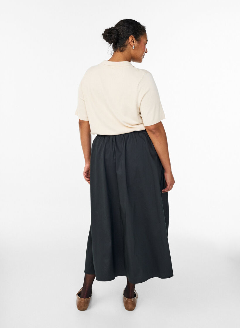 Fijngebreid poloshirt met korte mouwen, Beige, Model