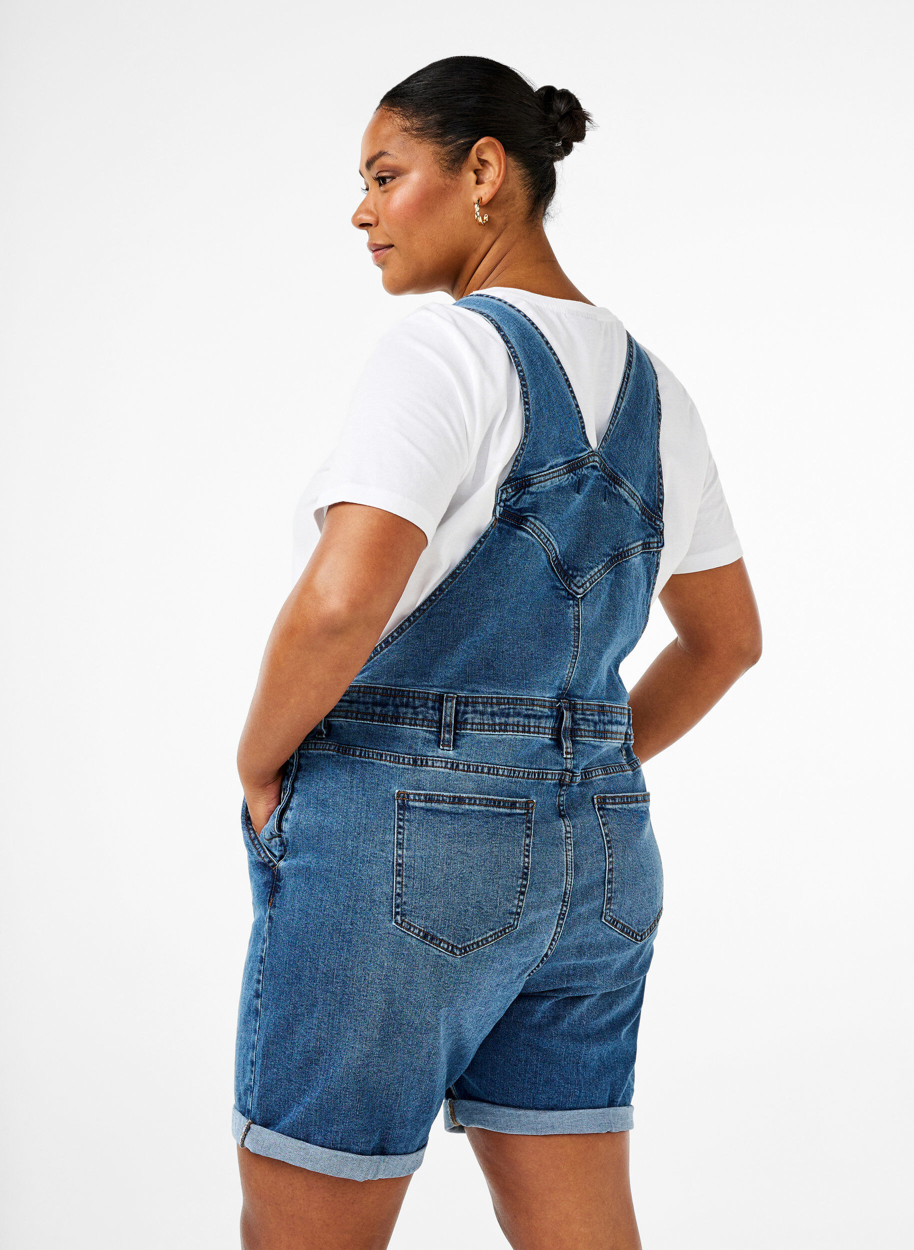 Zizzi Denim overalls korte broek, Blauw, Model image number 2