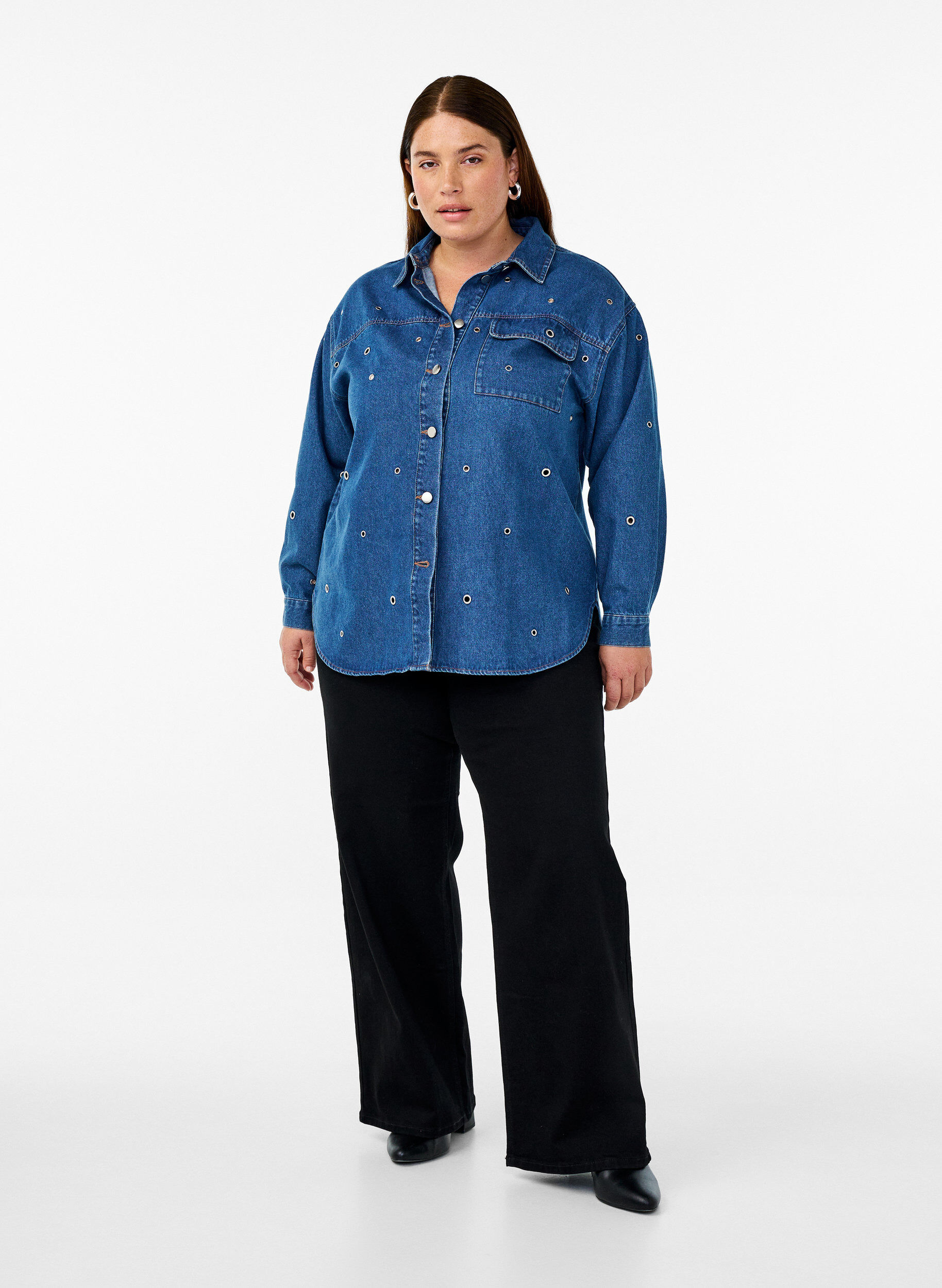 Zizzi Denim shirt met oogjes, Blauw, Model image number 1