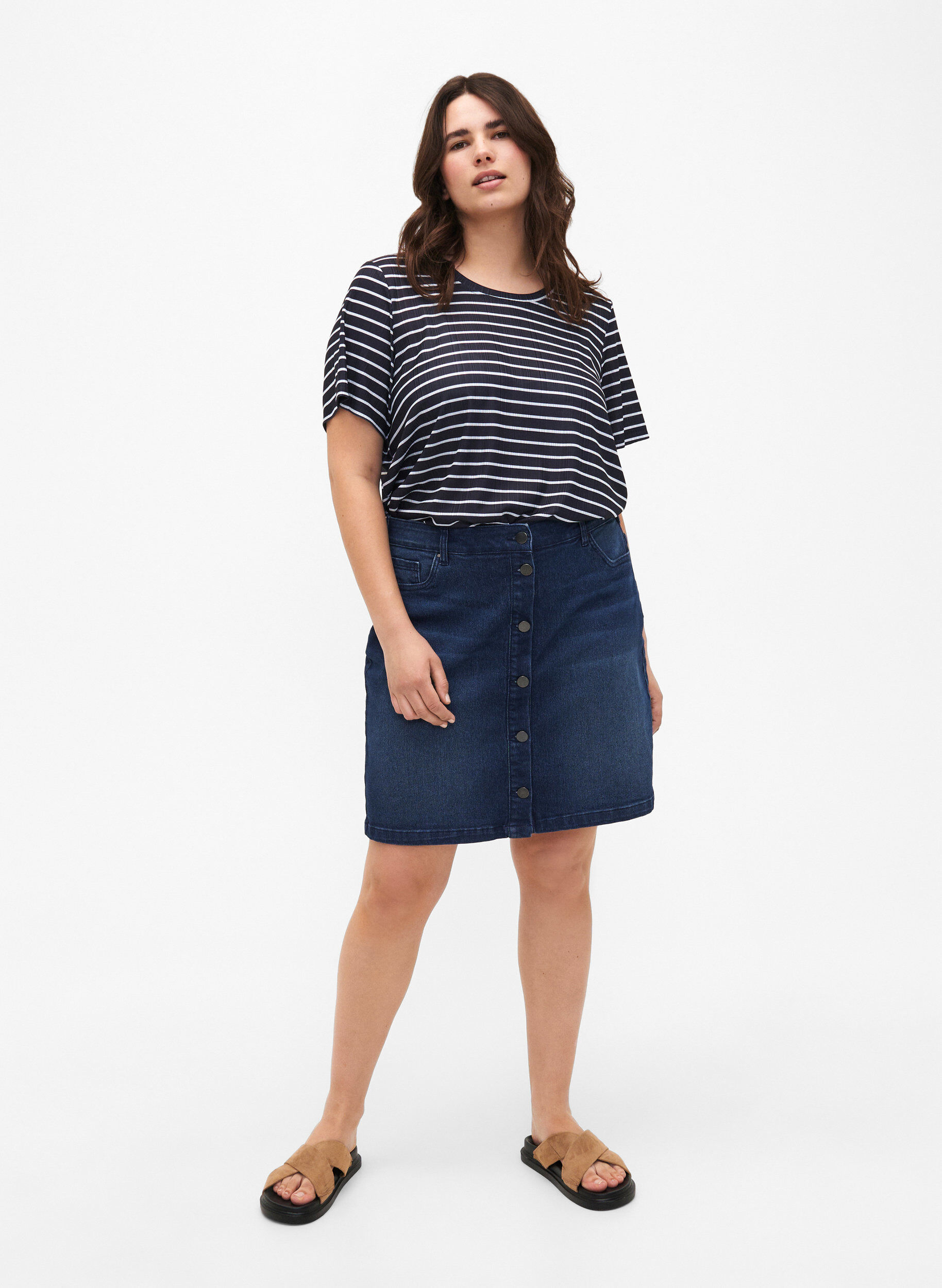 Zizzi FLASH - Denim rok met knoopsluiting, Blauw, Model image number 1
