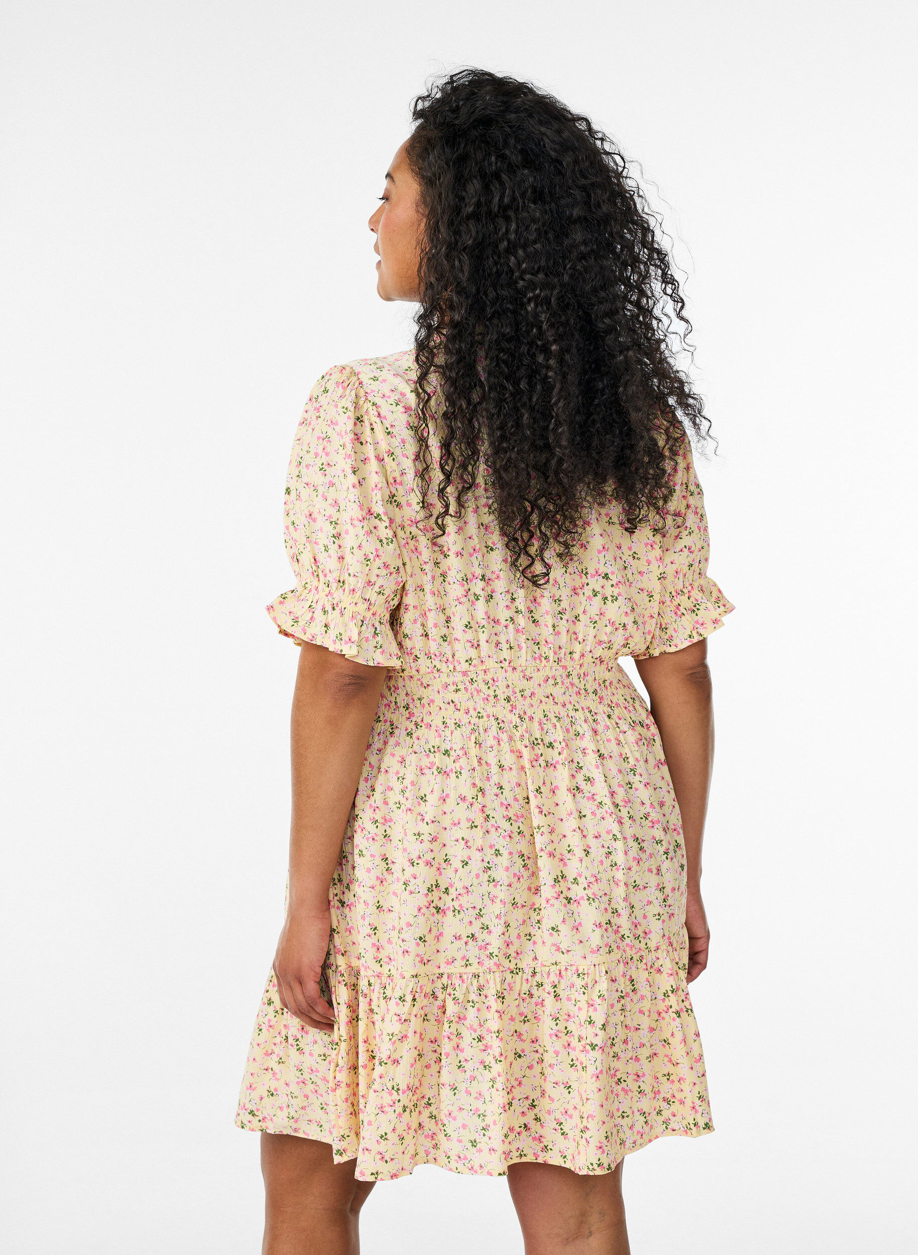 ZizziKorte viscose jurk met ruchesdetails, Geel, Model image number 2