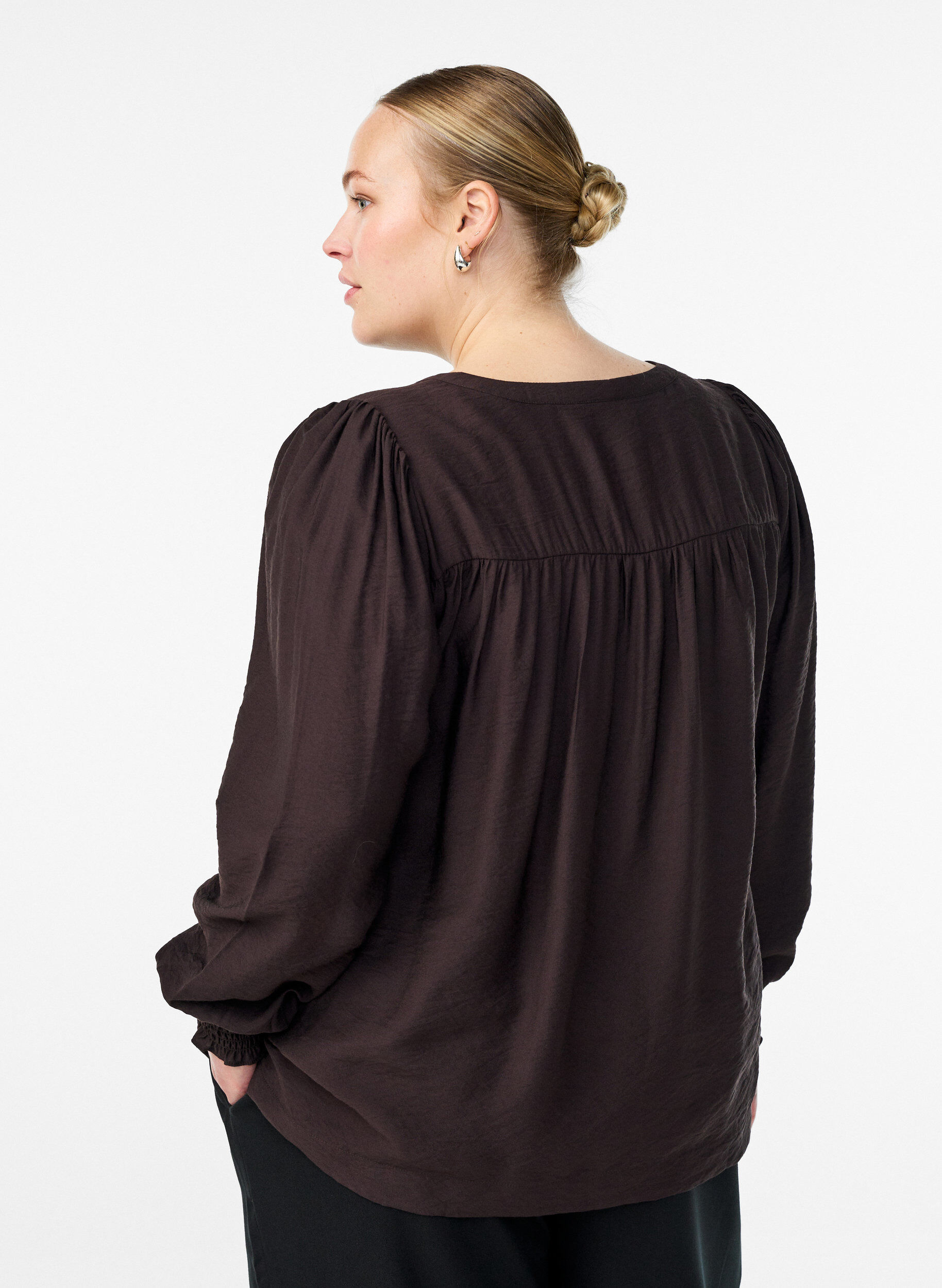 Zizzi Viscose blouse met smock en geplooide details, Bruin, Model image number 2