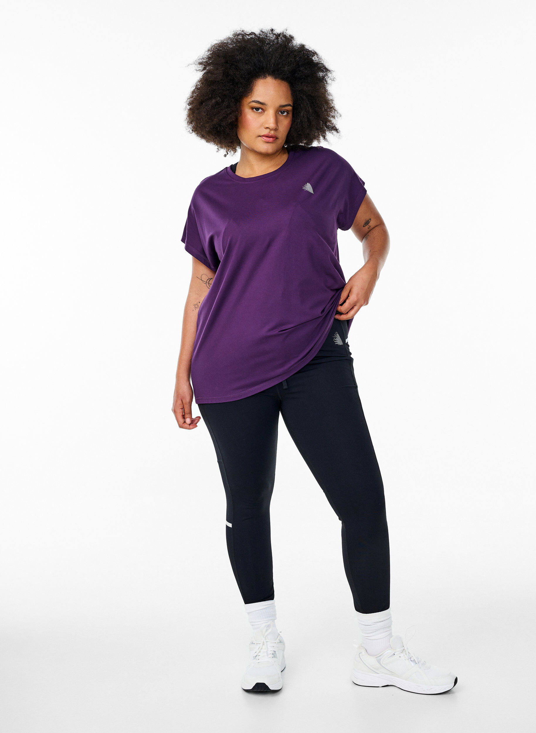 Zizzi Effen gekleurd trainingsshirt, Paars, Model image number 1