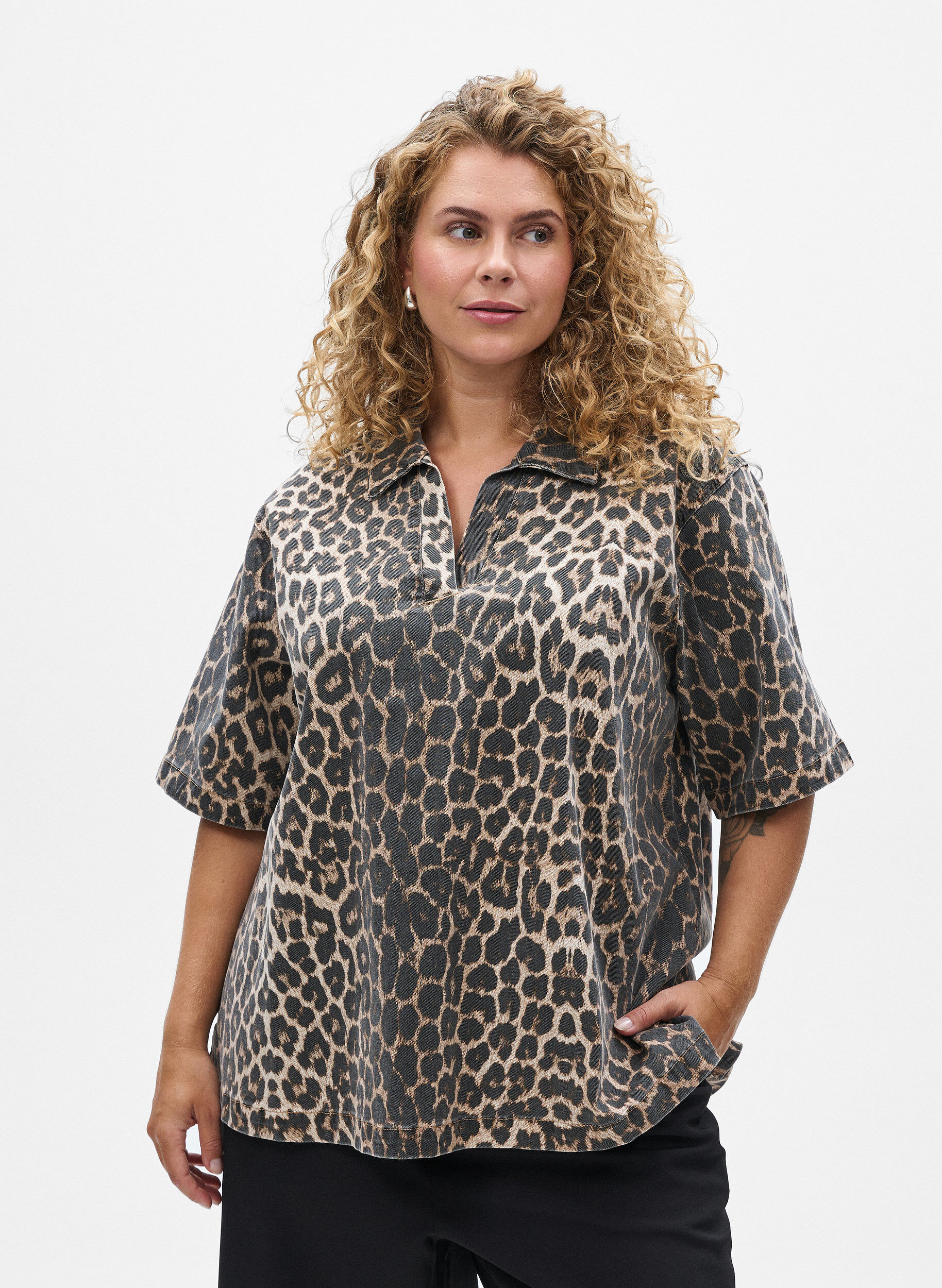 Luipaardprint denim blouse met kraag en halflange mouwen, Bruin, Model