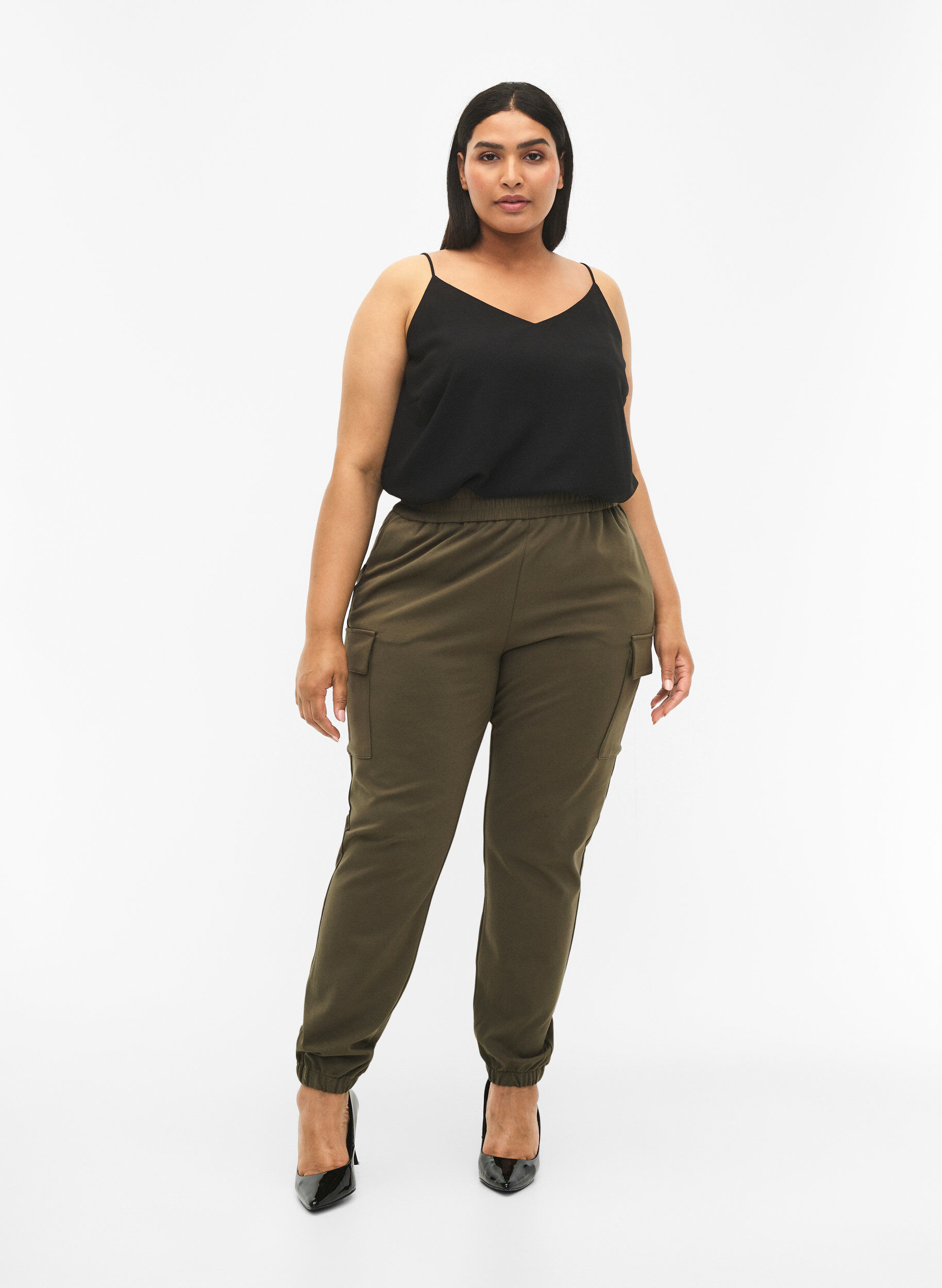 Zizzi Top met V-hals en spaghetti-bandjes, Black, Model image number 2