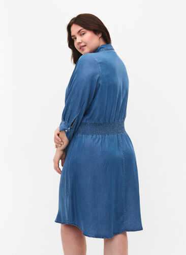 Zachte denim jurk met 3/4 mouwen en smock, Blue denim, Model image number 1