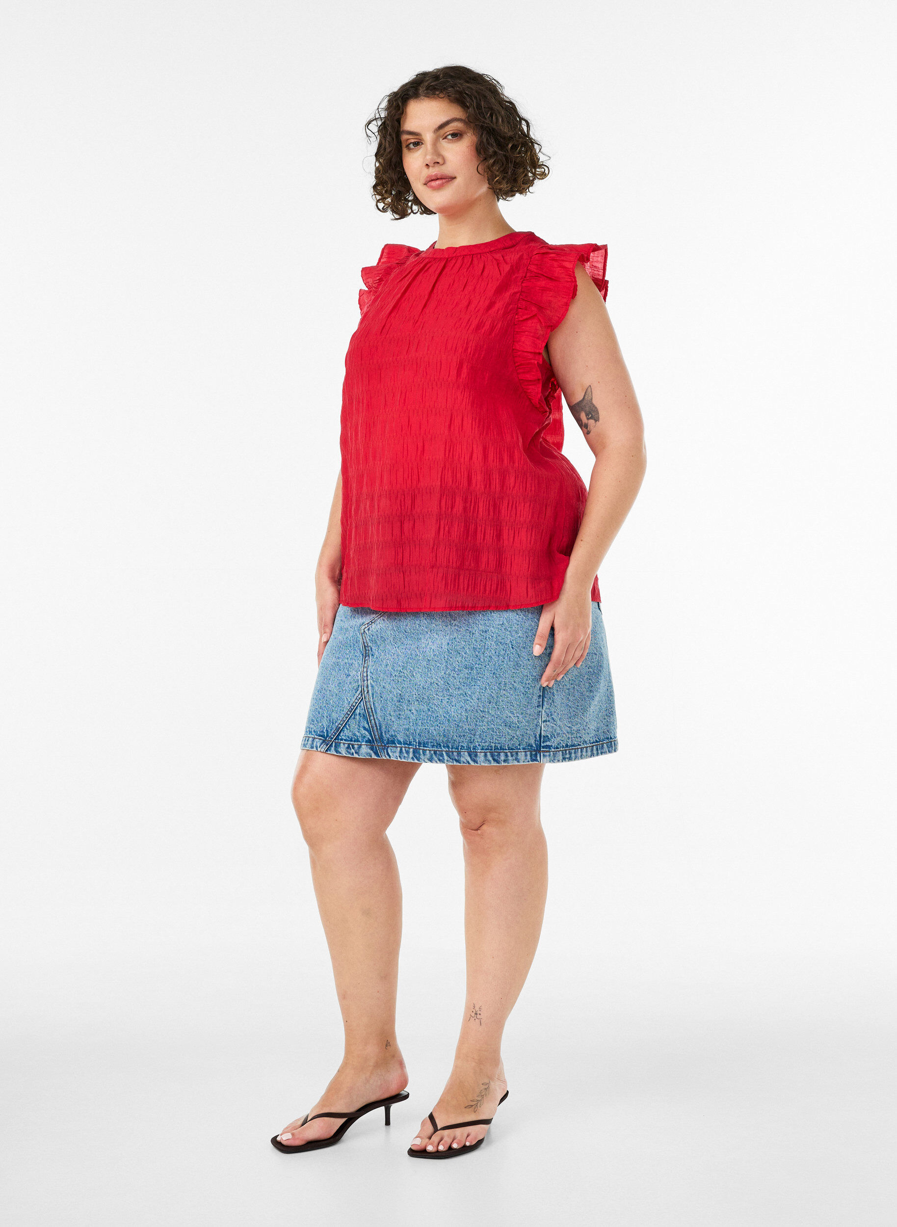 ZizziBlouse met textuur en ruches zonder mouwen, Rood, Model image number 1