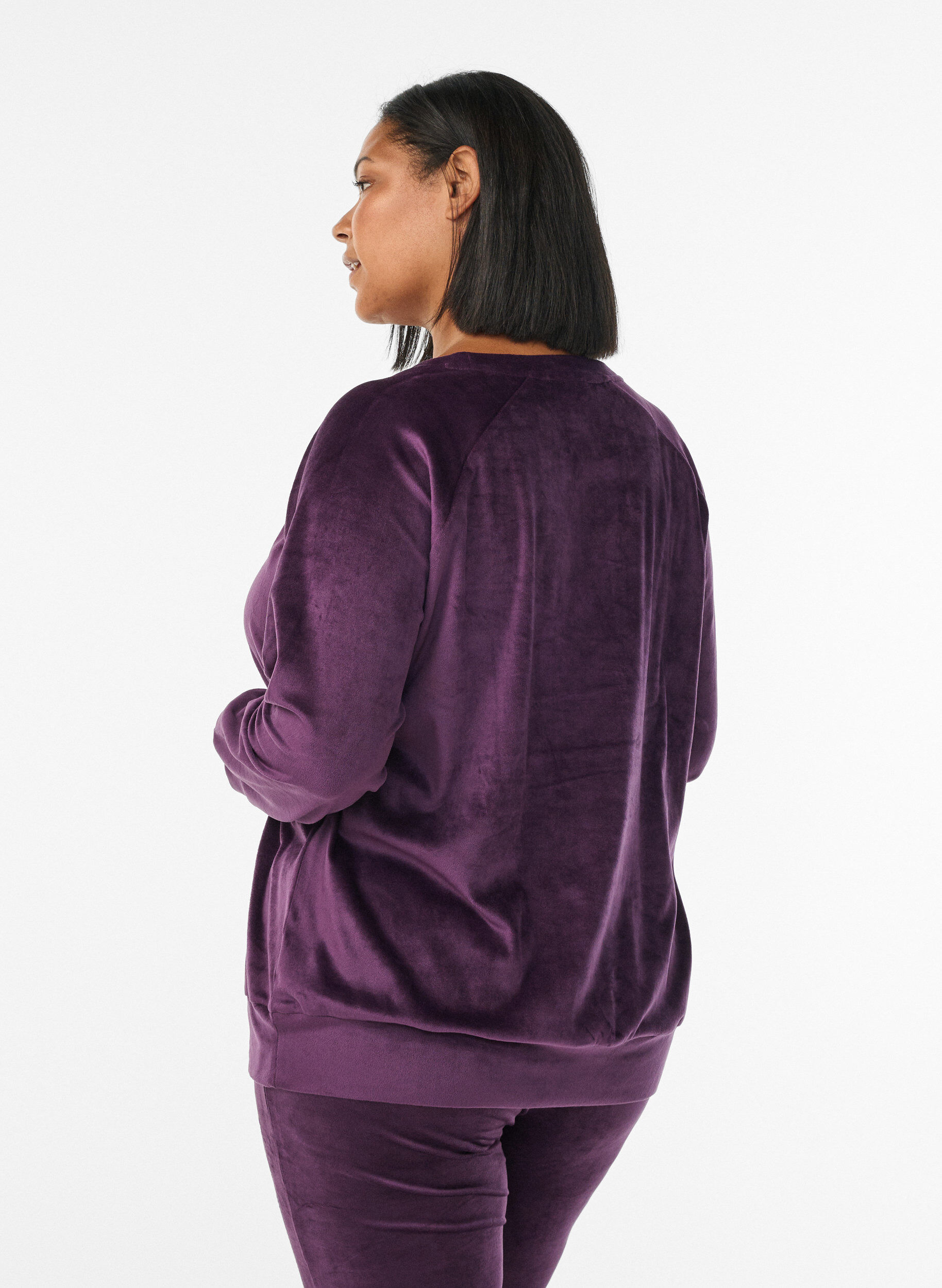 Zizzi Velour blouse met raglanmouwen, Paars, Model image number 2